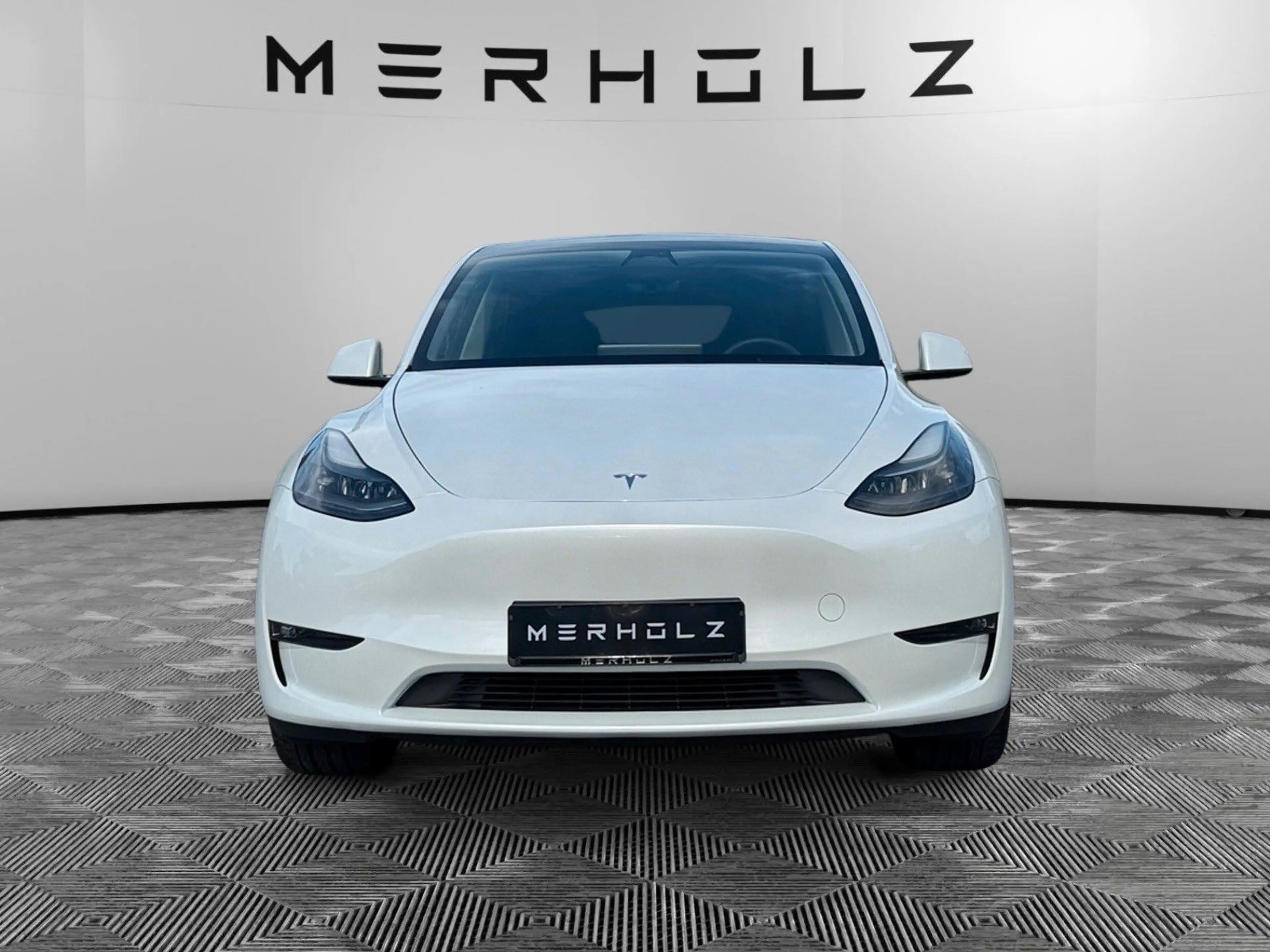 Tesla Model Y Long Range AWD Ryzen 1.Hand MwSt. AHK — photo 2