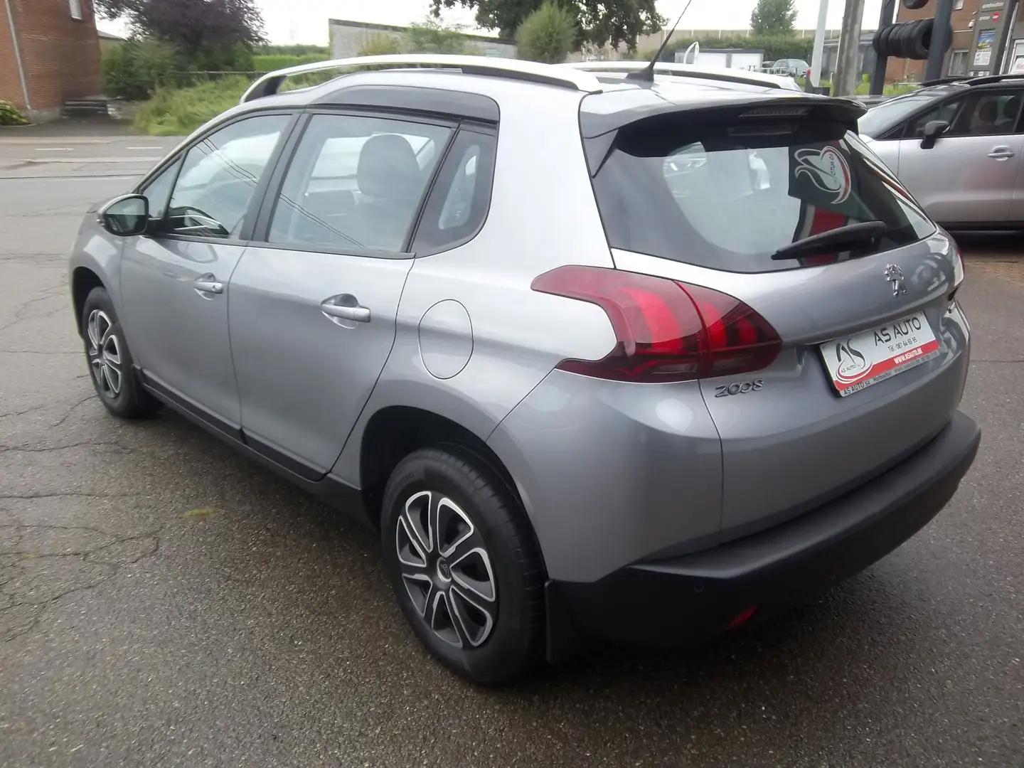 Peugeot 2008 5P 1.6 BlueHDi 75cv Active Gris - 2
