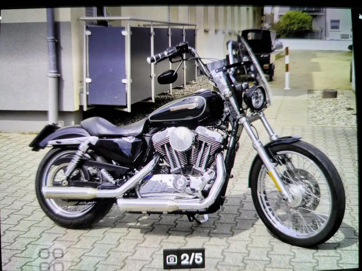 Harley-Davidson 1200 Custom crna - 1