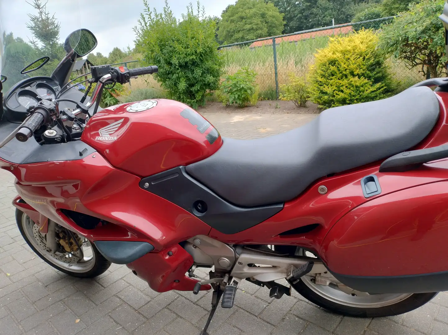 Honda Deauville Rood - 1