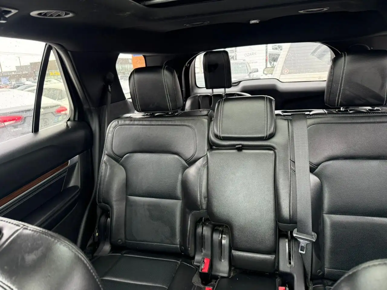Ford Explorer photo Ford Explorer