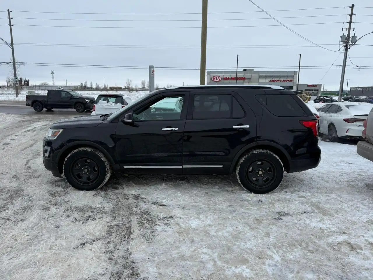 Ford Explorer photo Ford Explorer
