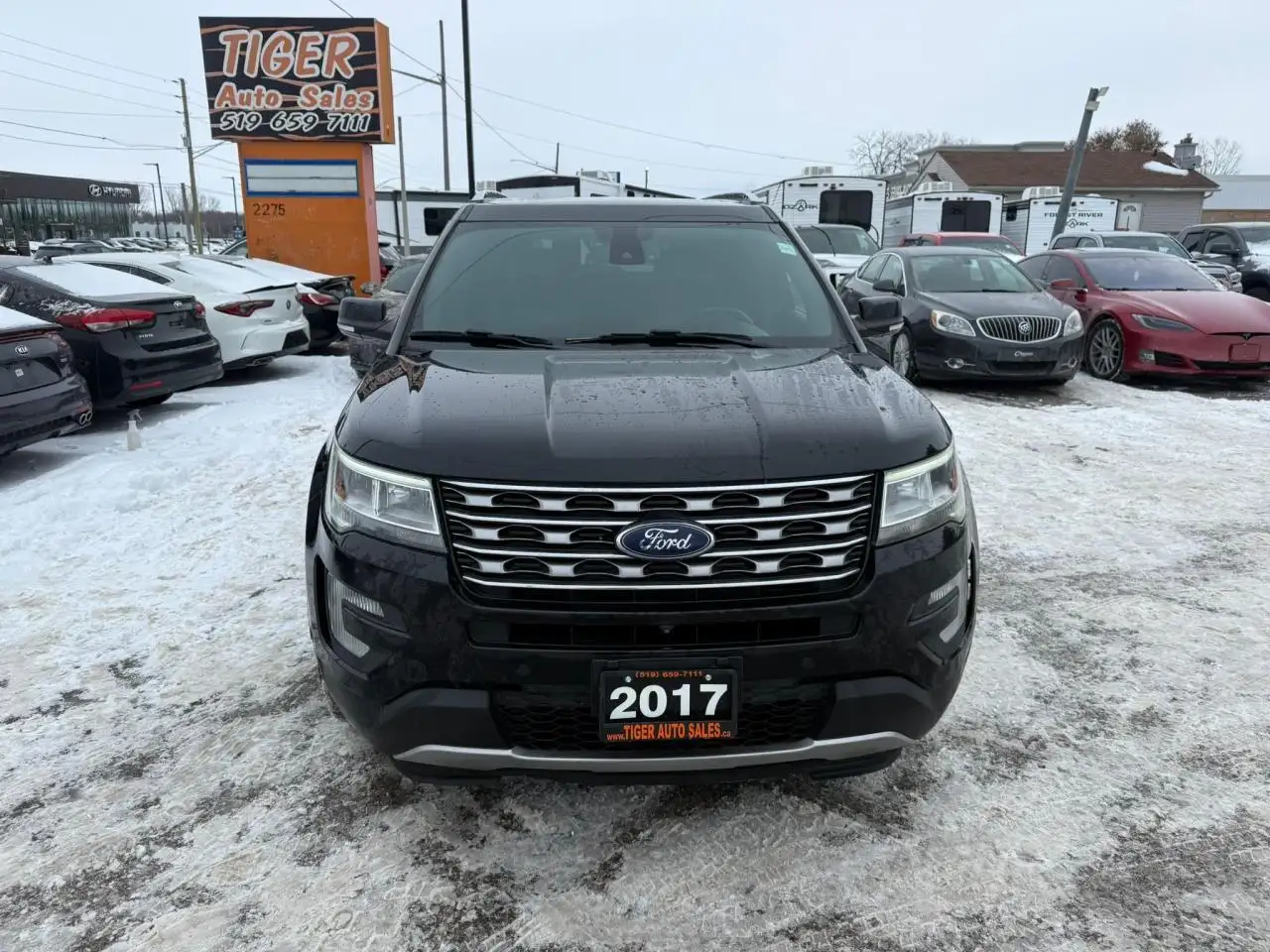 Ford Explorer photo Ford Explorer