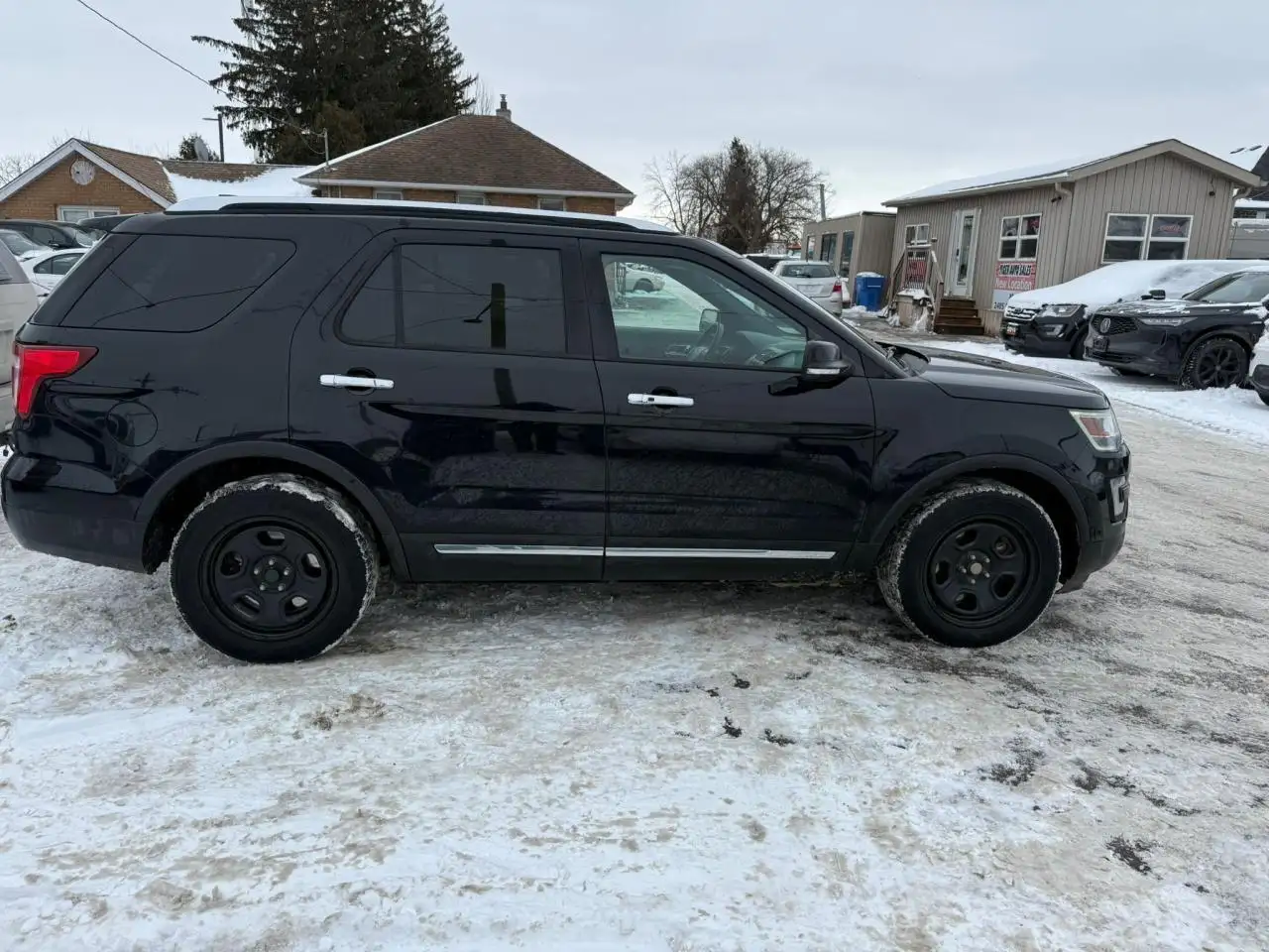 Ford Explorer photo Ford Explorer