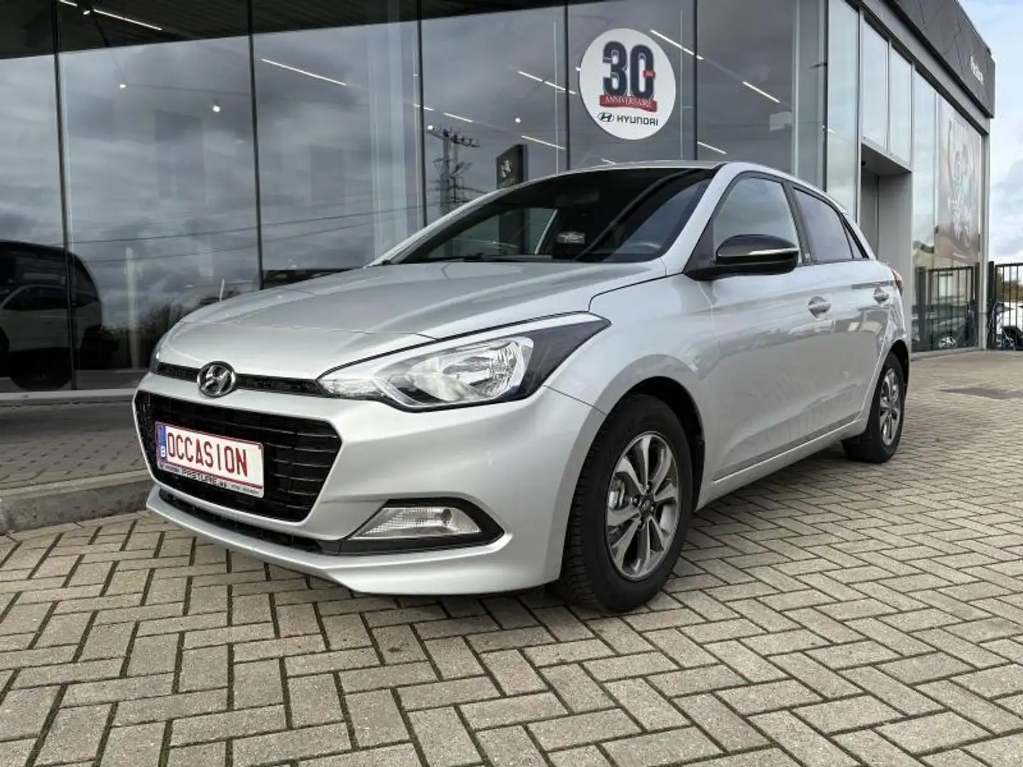 Hyundai i20 Air Go Grijs - 1