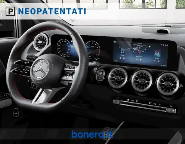 Mercedes-Benz Gla view 6