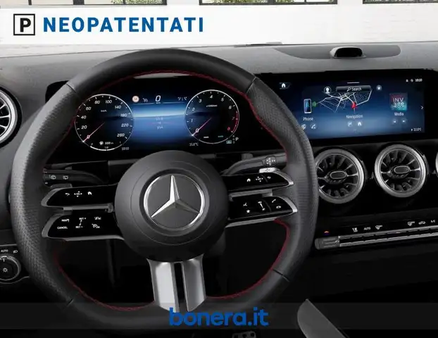 Mercedes-Benz Gla view 5