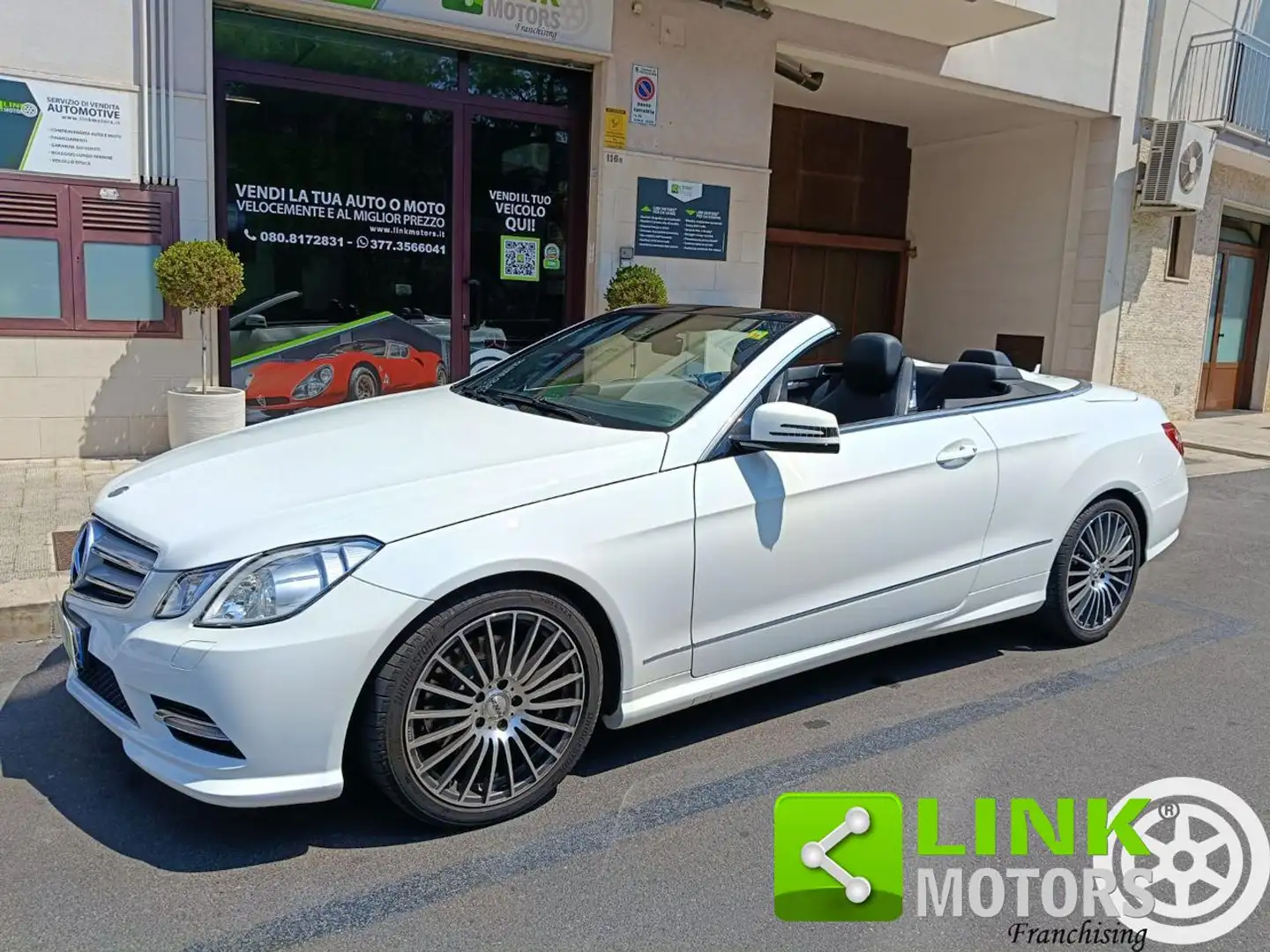 Mercedes-Benz E 220 CDI Cabrio BlueEFFICIENCY Bianco - 1