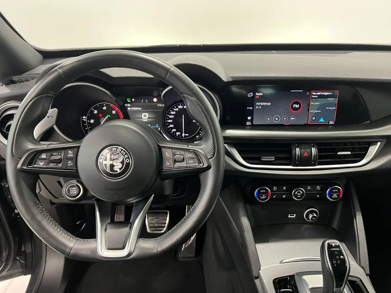 Alfa Romeo Stelvio 2022 — фото 9
