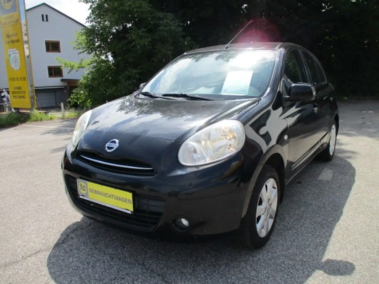 Nissan Micra Schwarz - 1