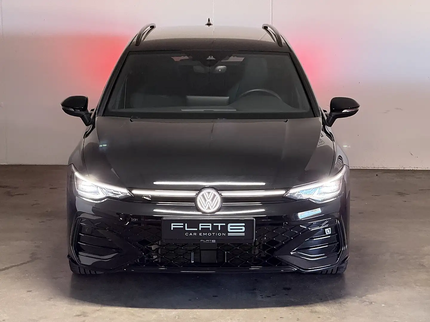 Volkswagen Golf Variant Golf VIII Variant R-Line mit Anschlussgarantie ... Schwarz - 1