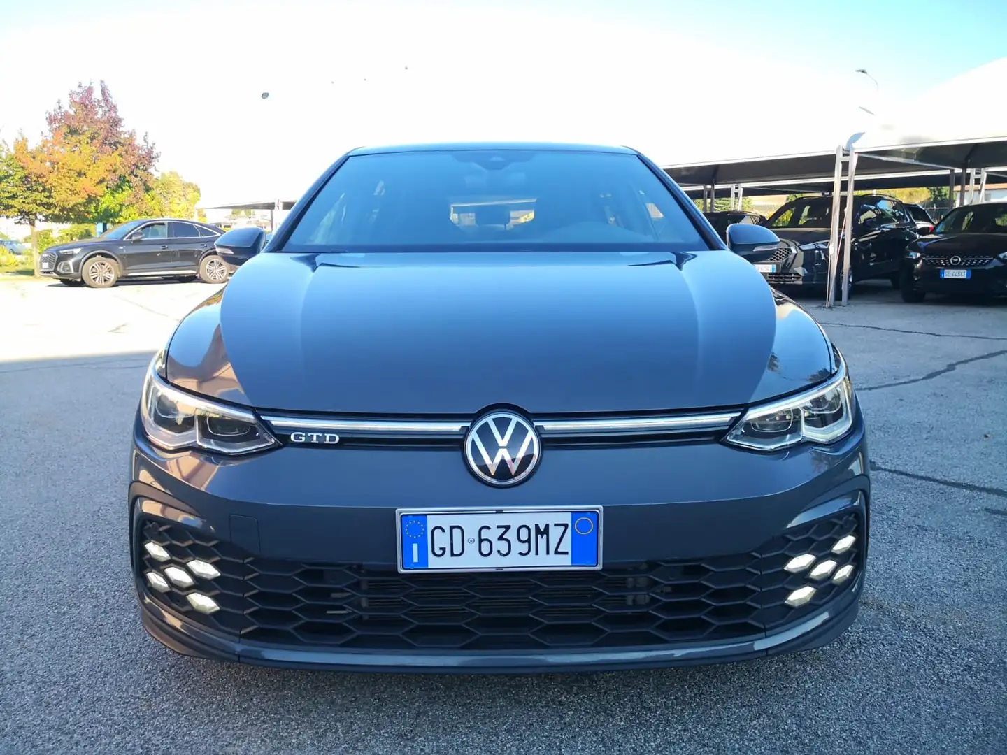 Volkswagen Golf VIII 2.0 TDI 200CV DSG ***FULL LED***CAR PLAY*** Grigio - 2