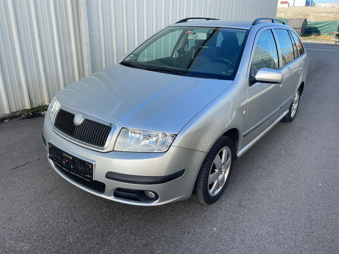 Skoda Fabia Ambiente Klima/Tempomat/Scheckheft Silber - 1