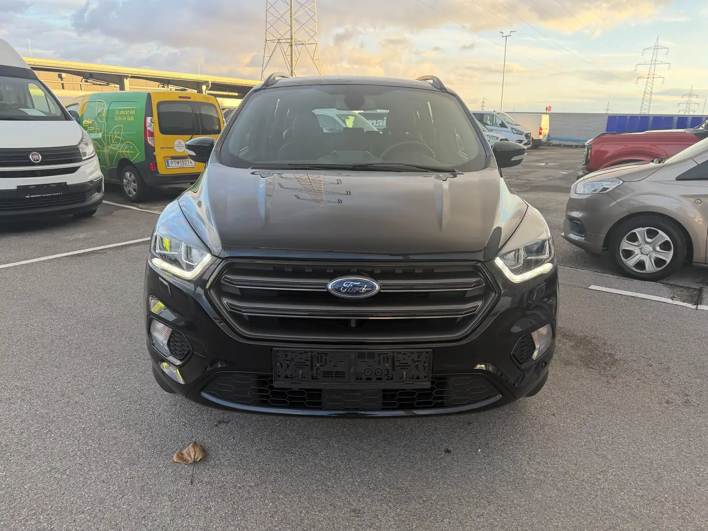 Ford Kuga 1.5 Ecoboost ST-Line AWD Automatik Schwarz - 2