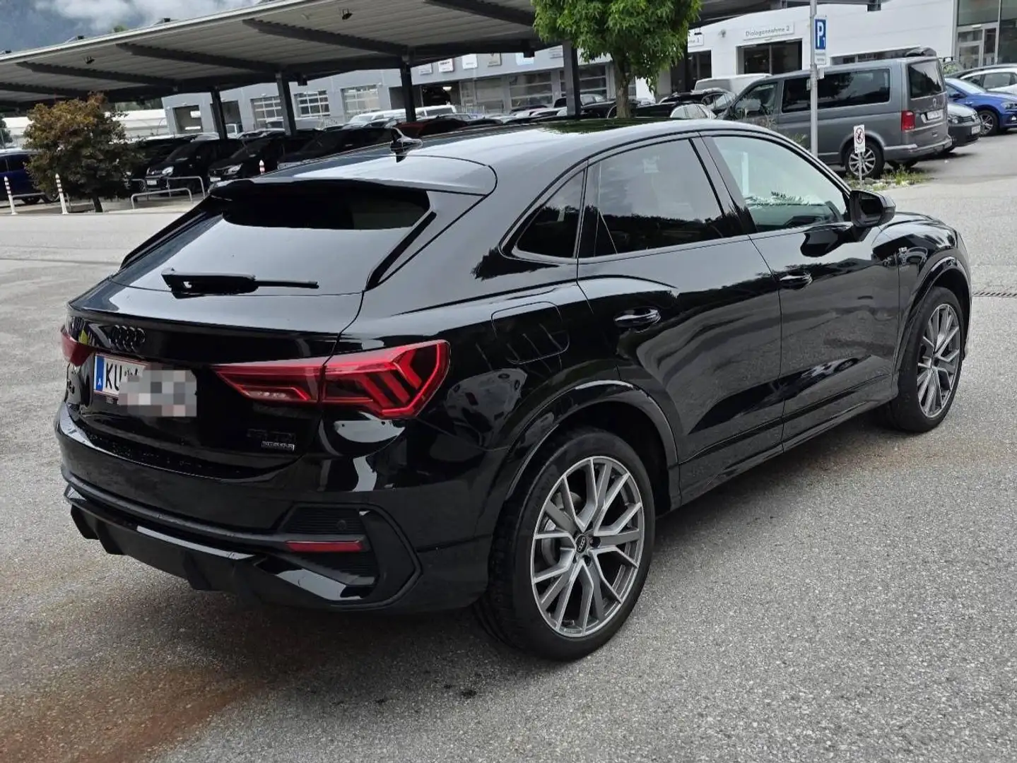 Audi Q3 Q3 Sportback 35 TDI, S- line Innen und Aussen, Standheizung, Anhängerkupplung Schwarz - 1