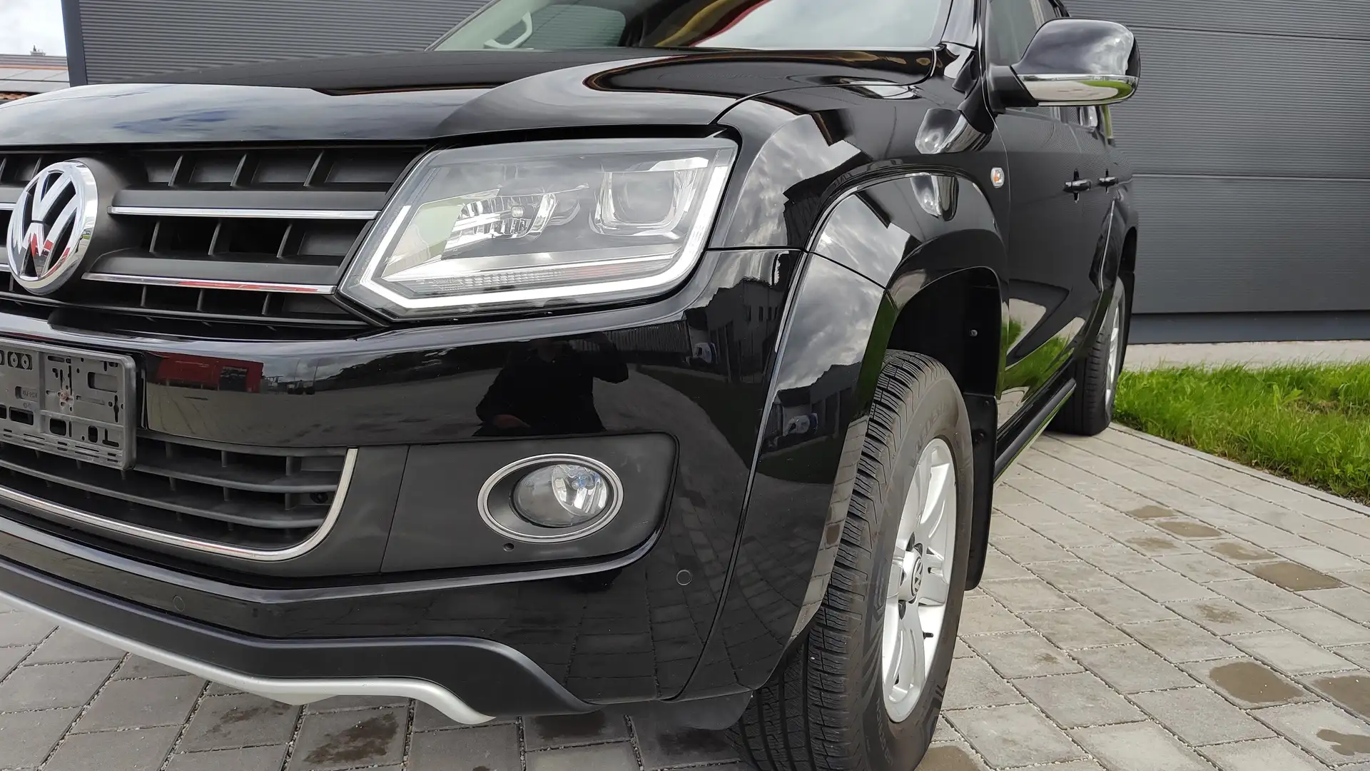 Volkswagen Amarok DC "Highline" Navi/Xe/SDHZ/AHK/TOP! Schwarz - 2