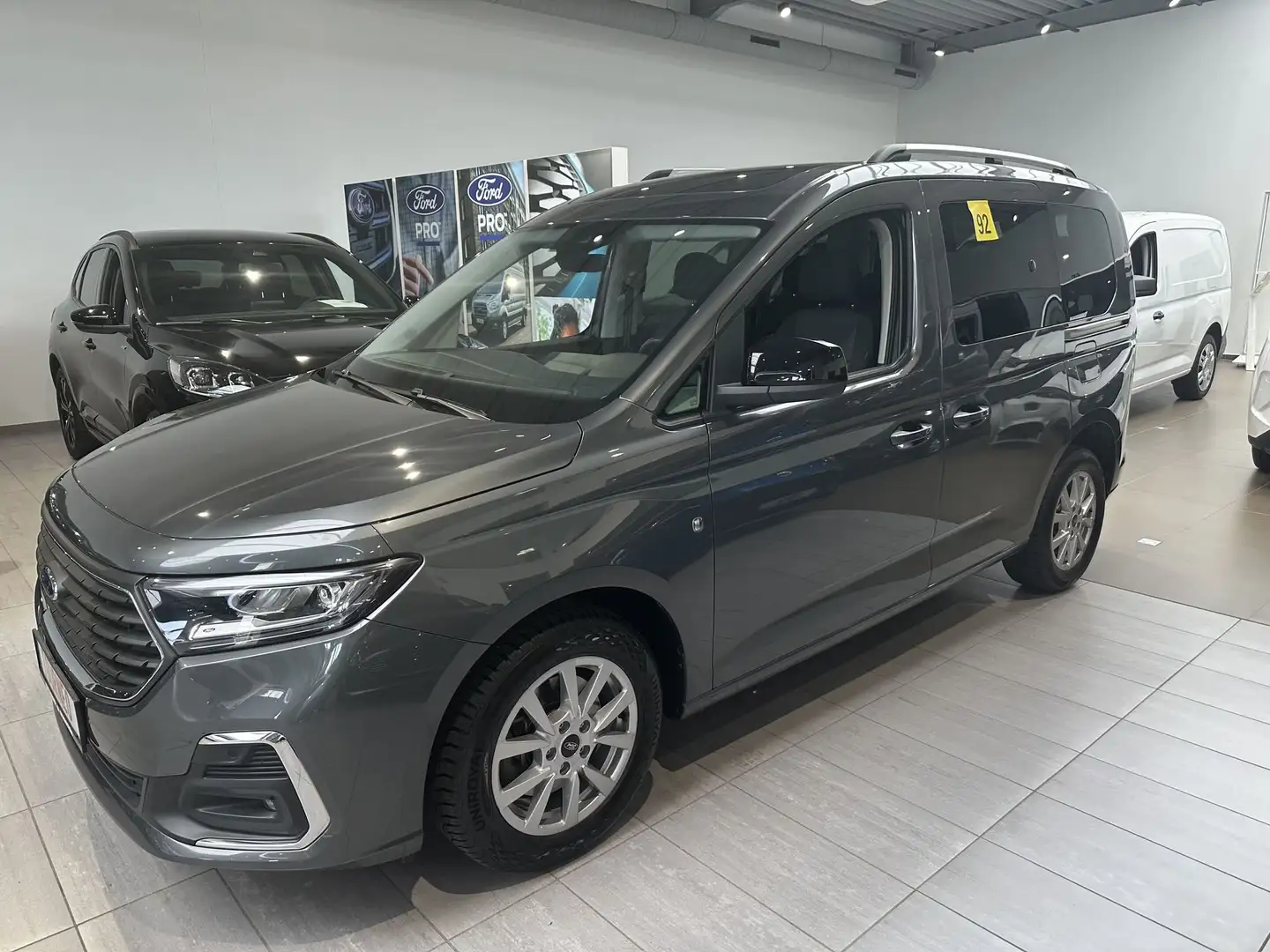 Ford Tourneo Connect Ecoboost Titanium Gris - 1