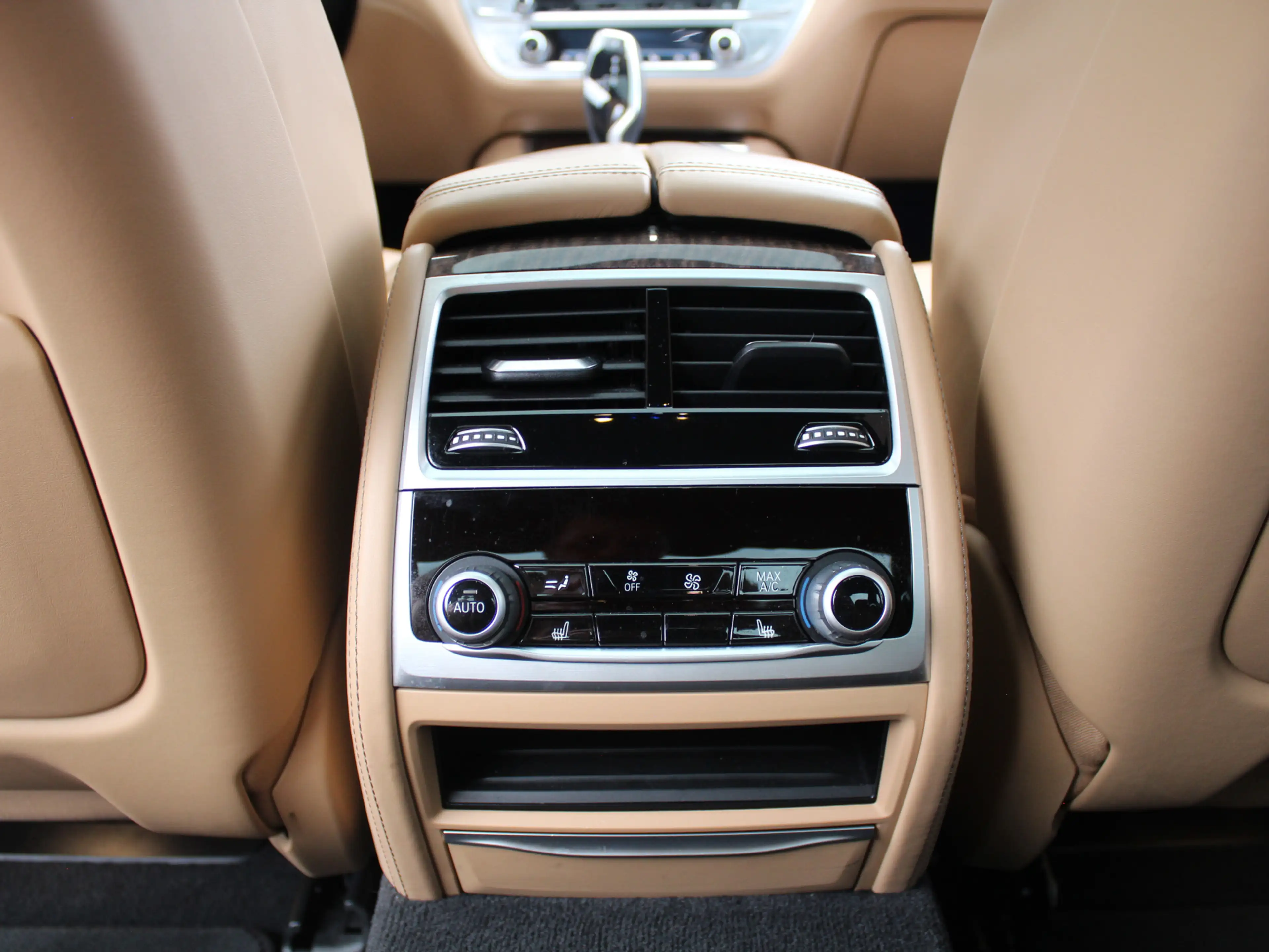 BMW 740 7-serie 740Le iPerformance High Executive | Schuif — photo 26