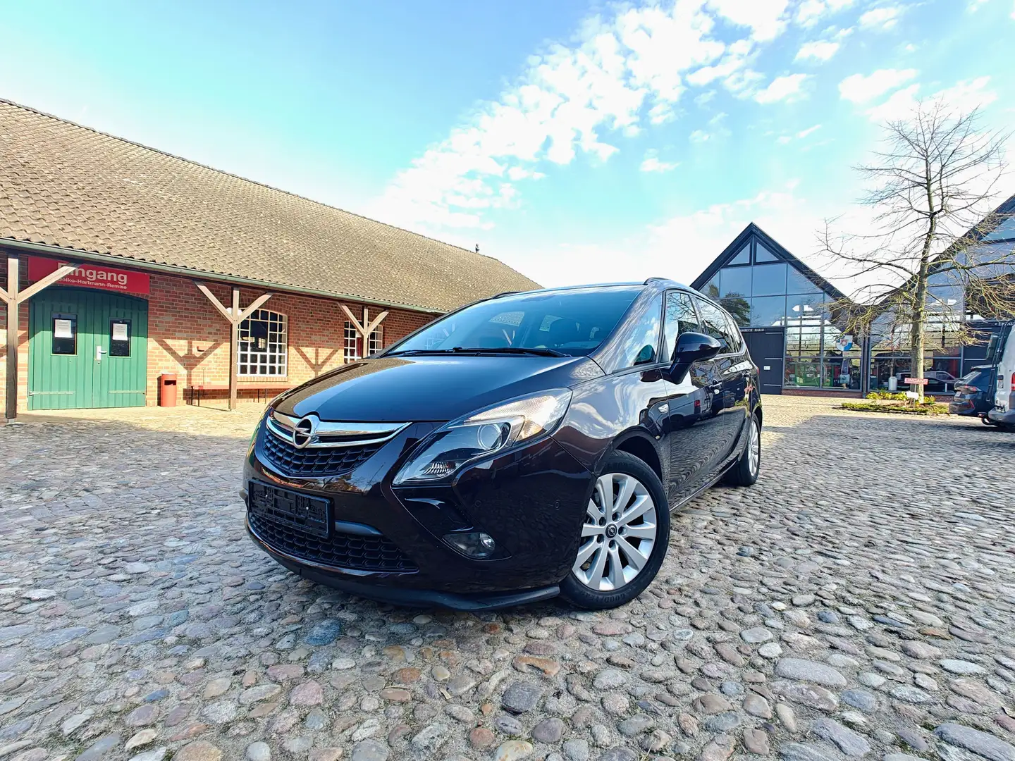 Opel Zafira Tourer 2,0 CDTI Edition Braun - 1