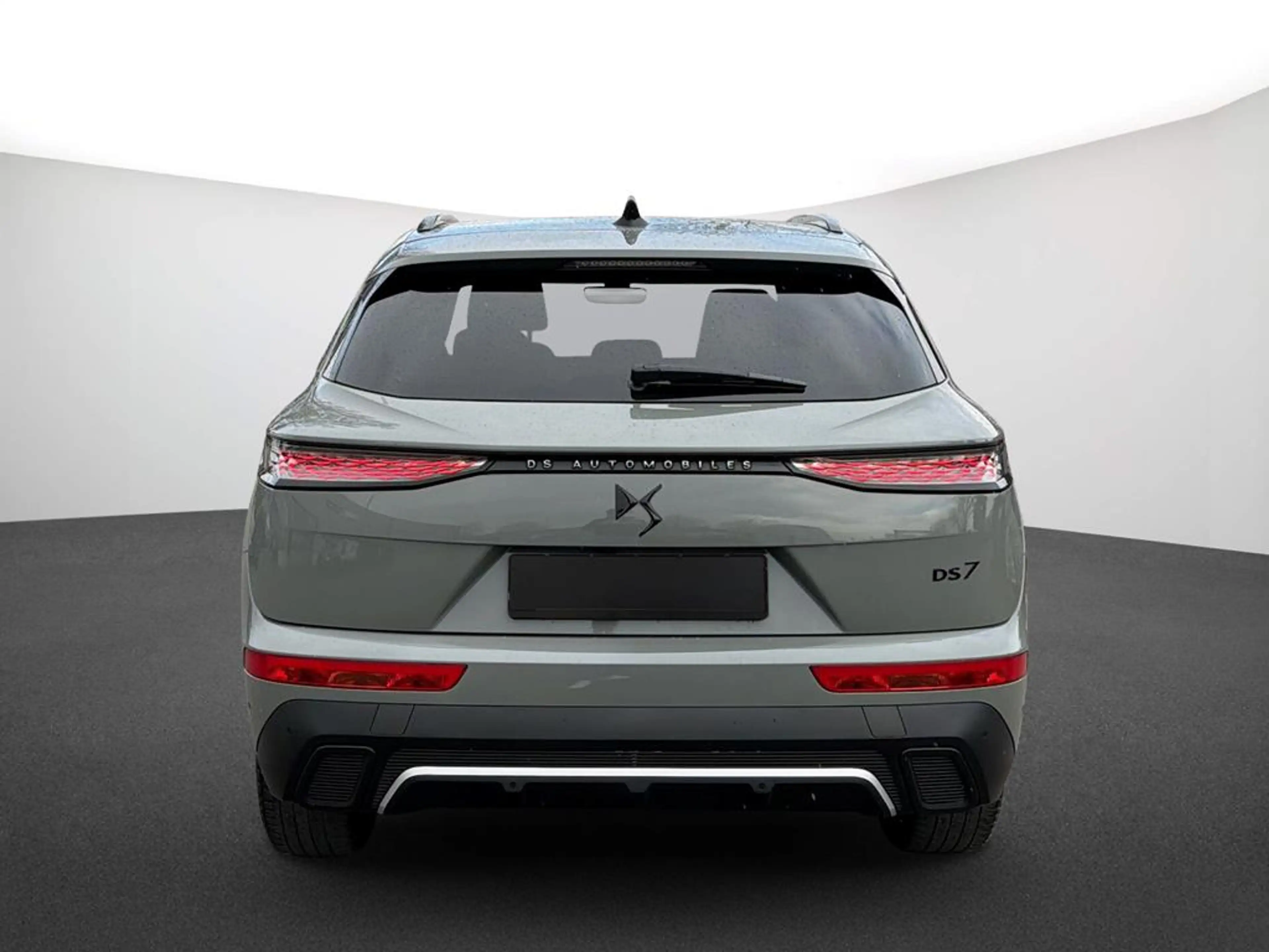 DS Automobiles DS 7 Crossback DS 7 PERFORMANCE LINE + BlueHDi 130 EAT8 — photo 3