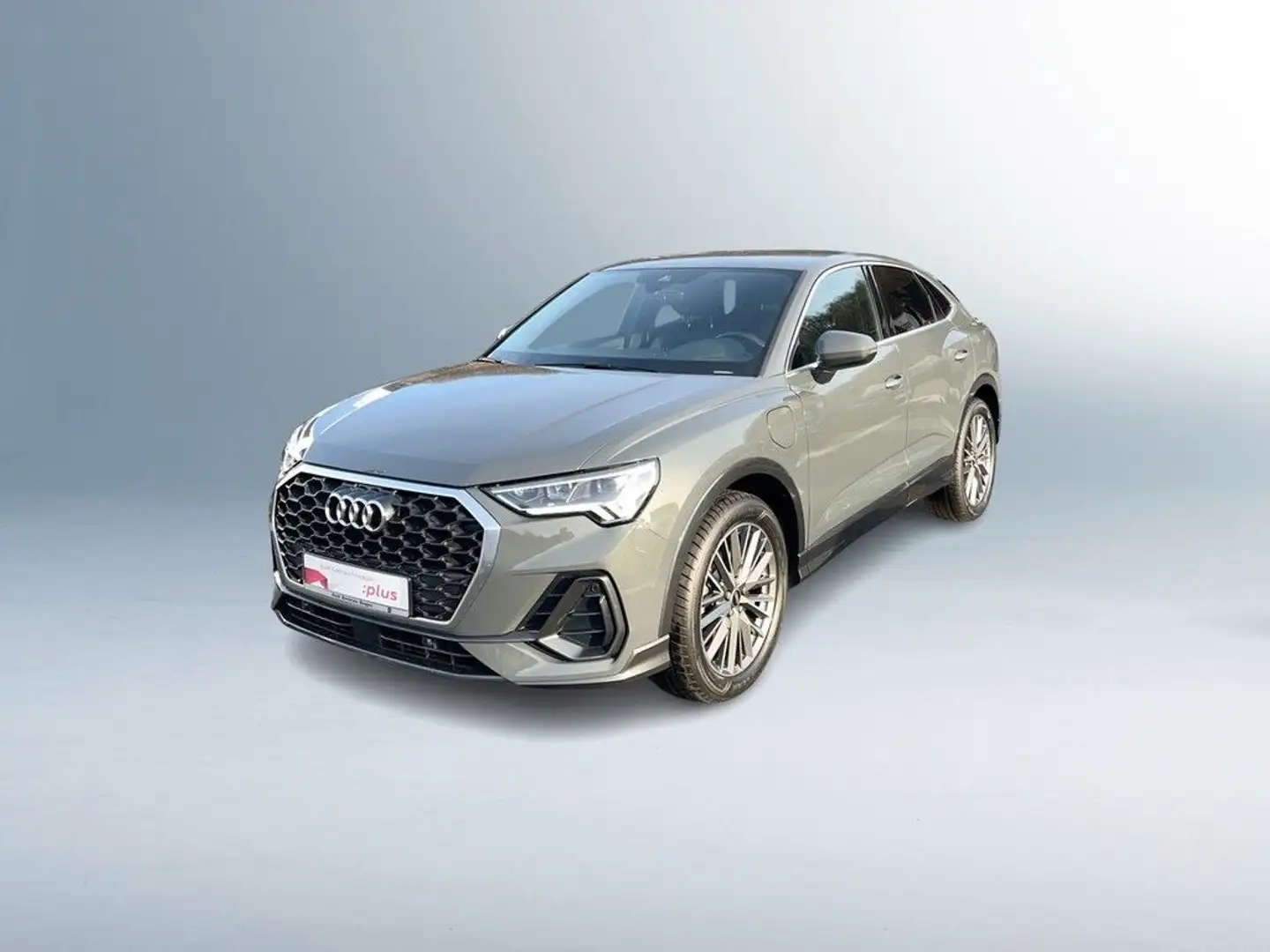 Audi Q3 45 TFSI e LED Navi VC AHK Grau - 2