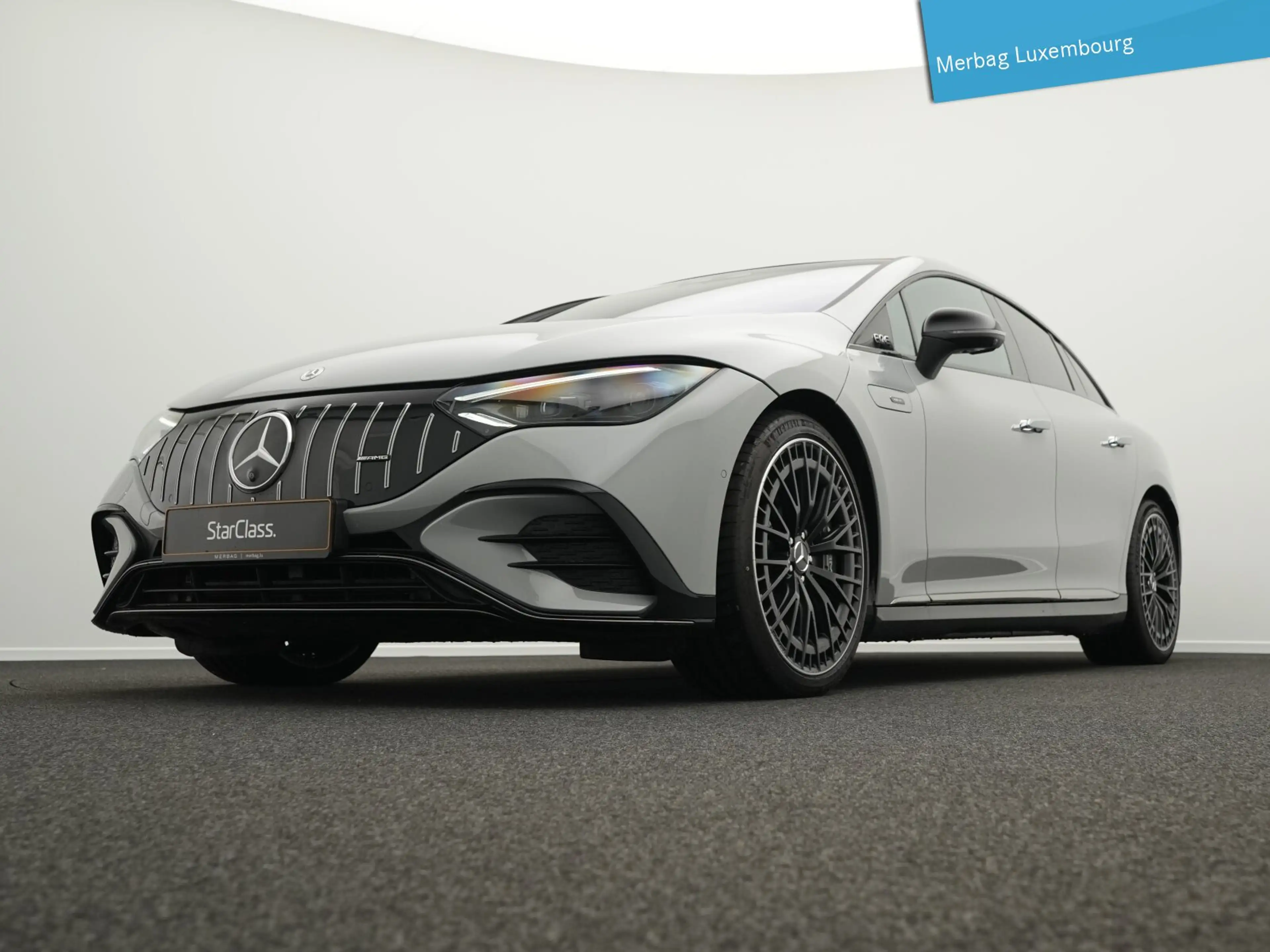 Mercedes-Benz EQE 43 EQE 43 AMG 4MATIC — photo 10