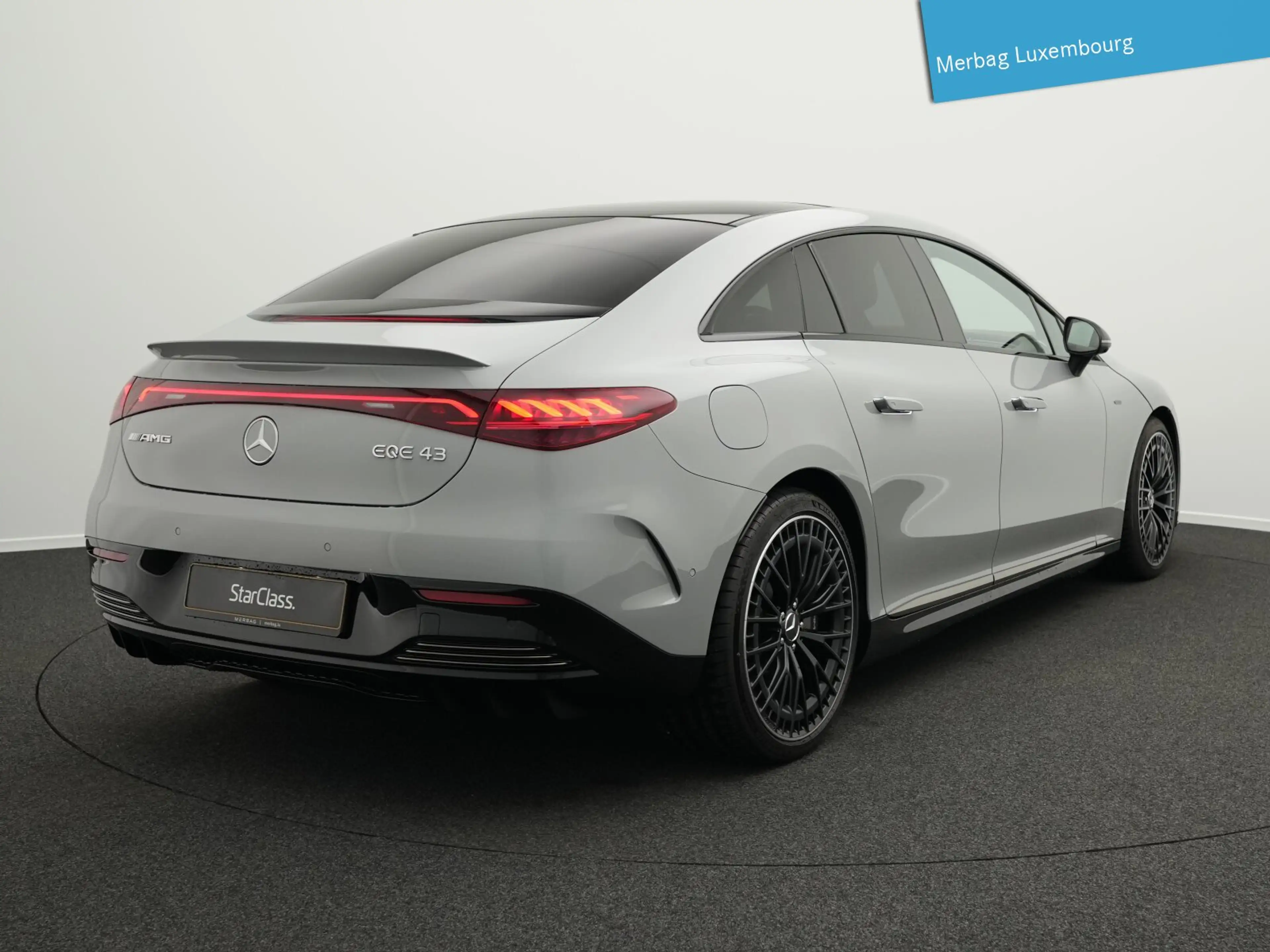 Mercedes-Benz EQE 43 EQE 43 AMG 4MATIC — photo 3