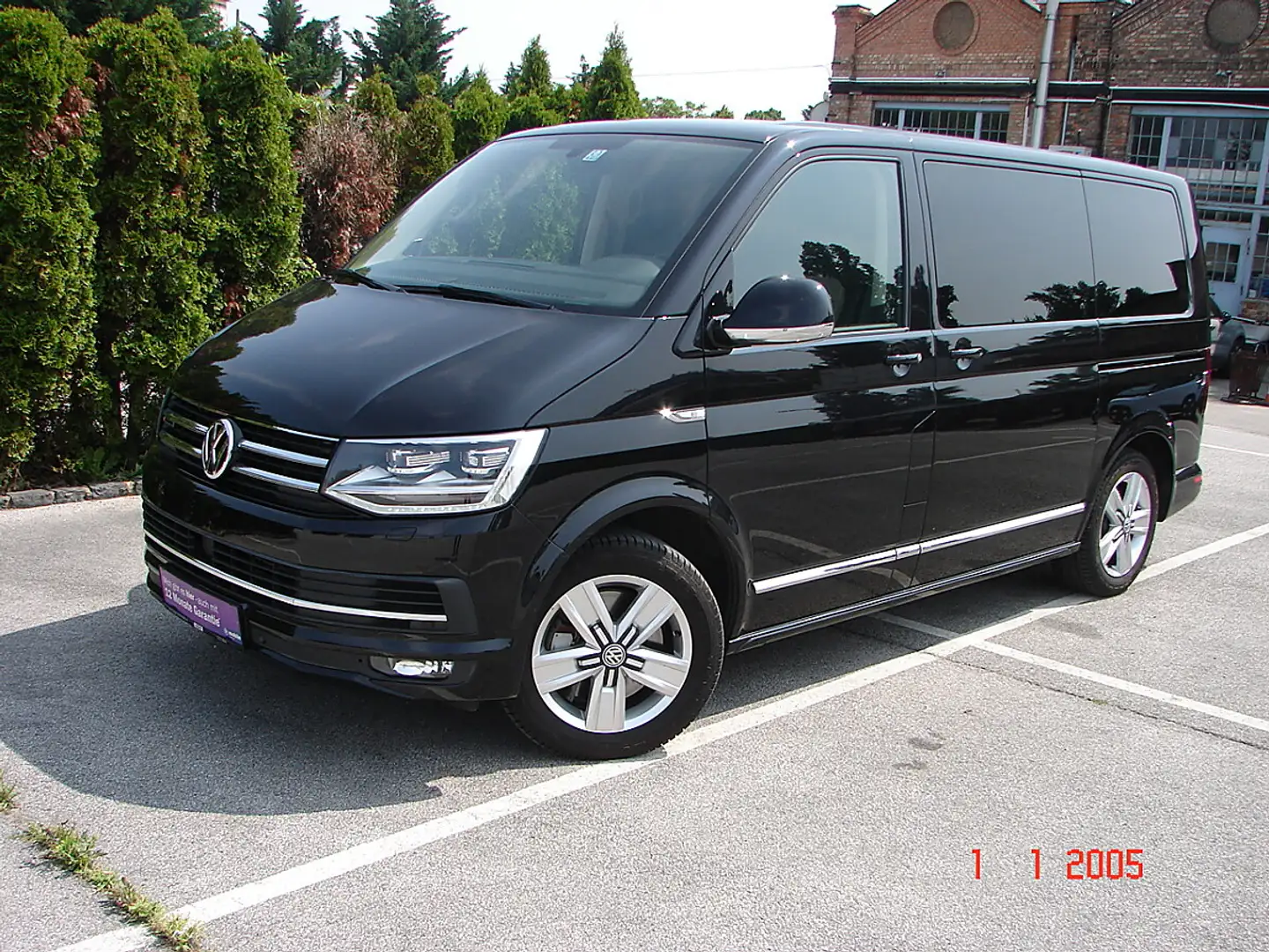 Volkswagen Sonstige Multivan Highline 2,0 TDI 4Motion BMT DSG Schwarz - 1