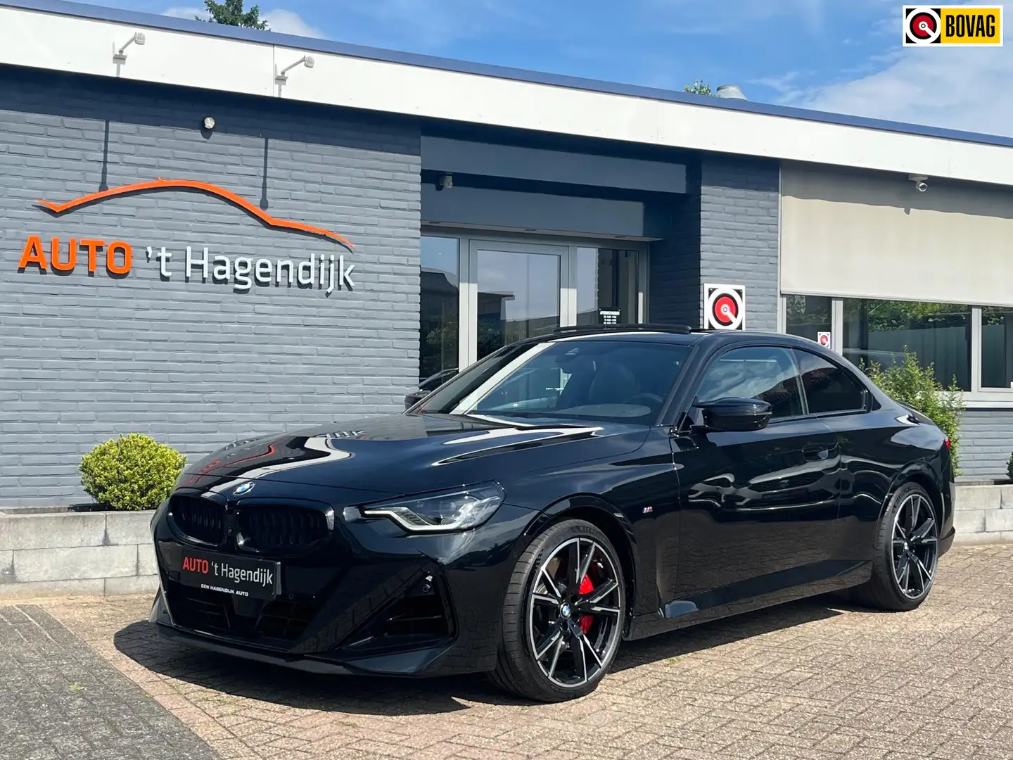 BMW 240 2-serie Coupé M240i xDrive High Exe pano H&K 1EIG Zwart - 1