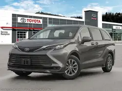 Toyota Sienna снимка Toyota Sienna