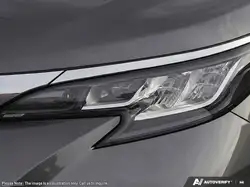 Toyota Sienna снимка Toyota Sienna