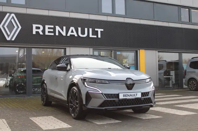 Renault Megane E-Tech Esprit Alpine 220 Comfort Range