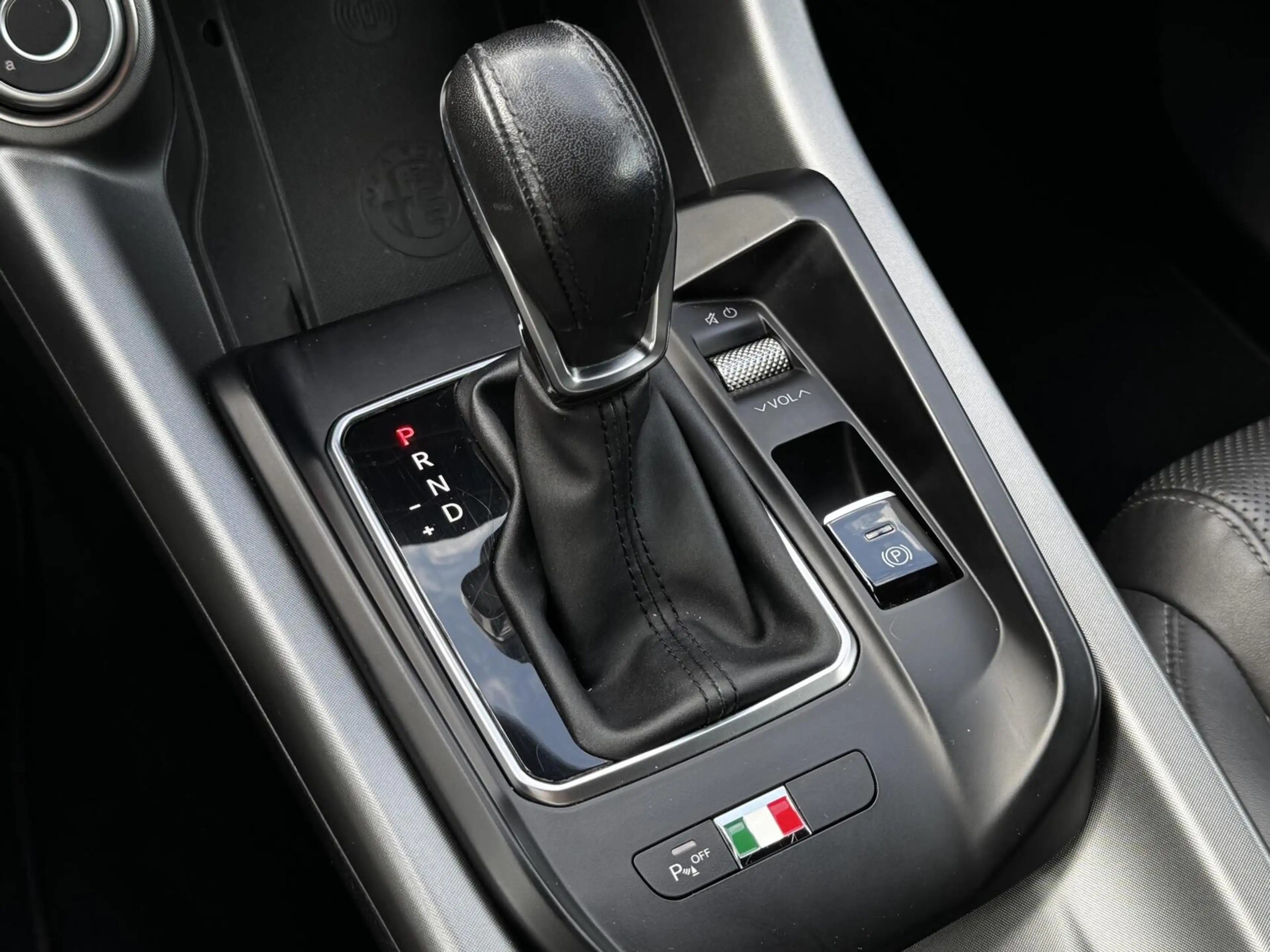 Alfa Romeo Tonale 1.5T Hybrid Ed Speciale|CAM|20"|Carpl|H&K — photo 6