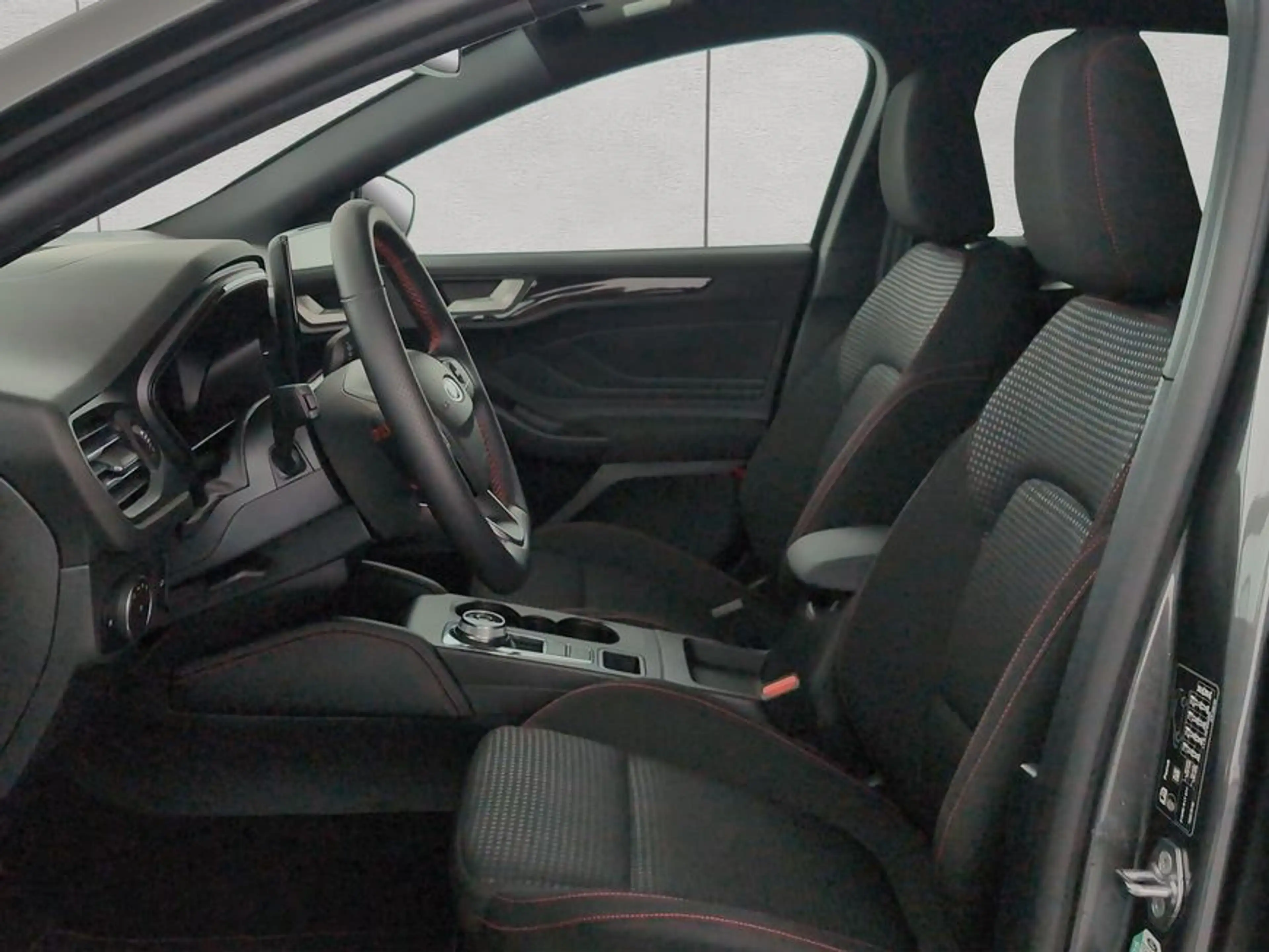 Ford Focus Turnier 1.5 EcoBlue Start-Stopp-System Aut. — photo 10