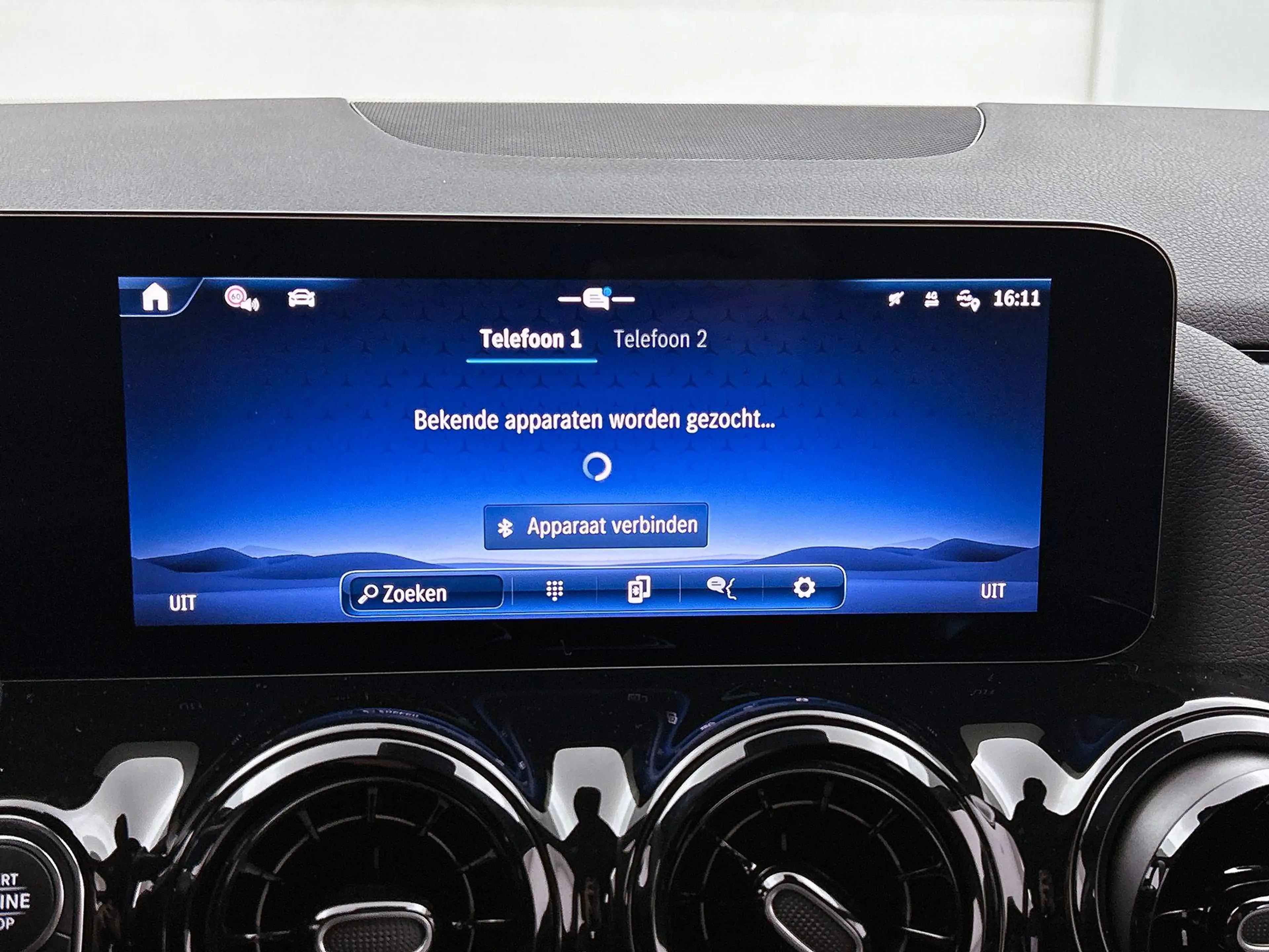 Mercedes-Benz GLA 180 GLA Essential Line — photo 15