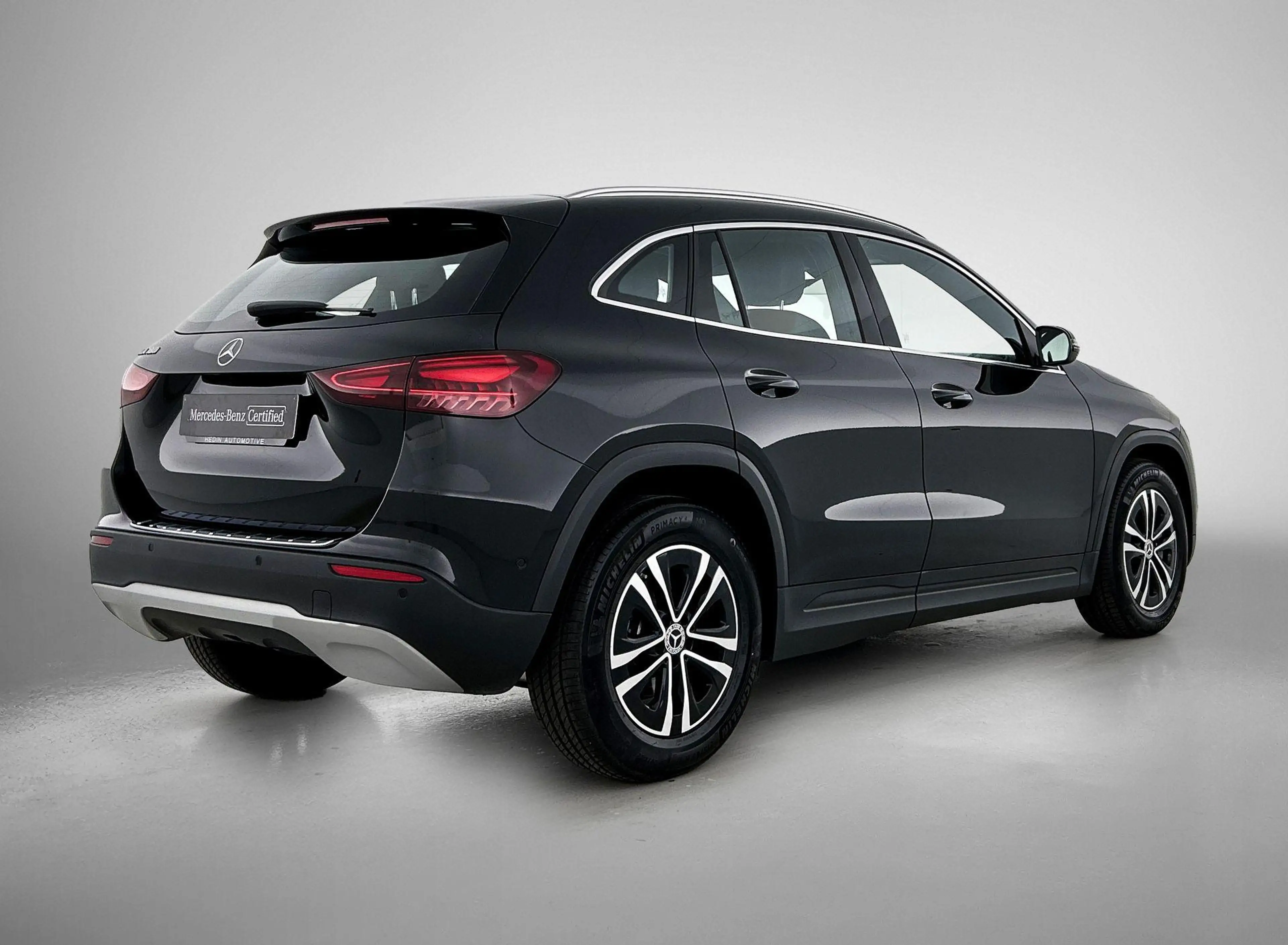 Mercedes-Benz GLA 180 GLA Essential Line — photo 2