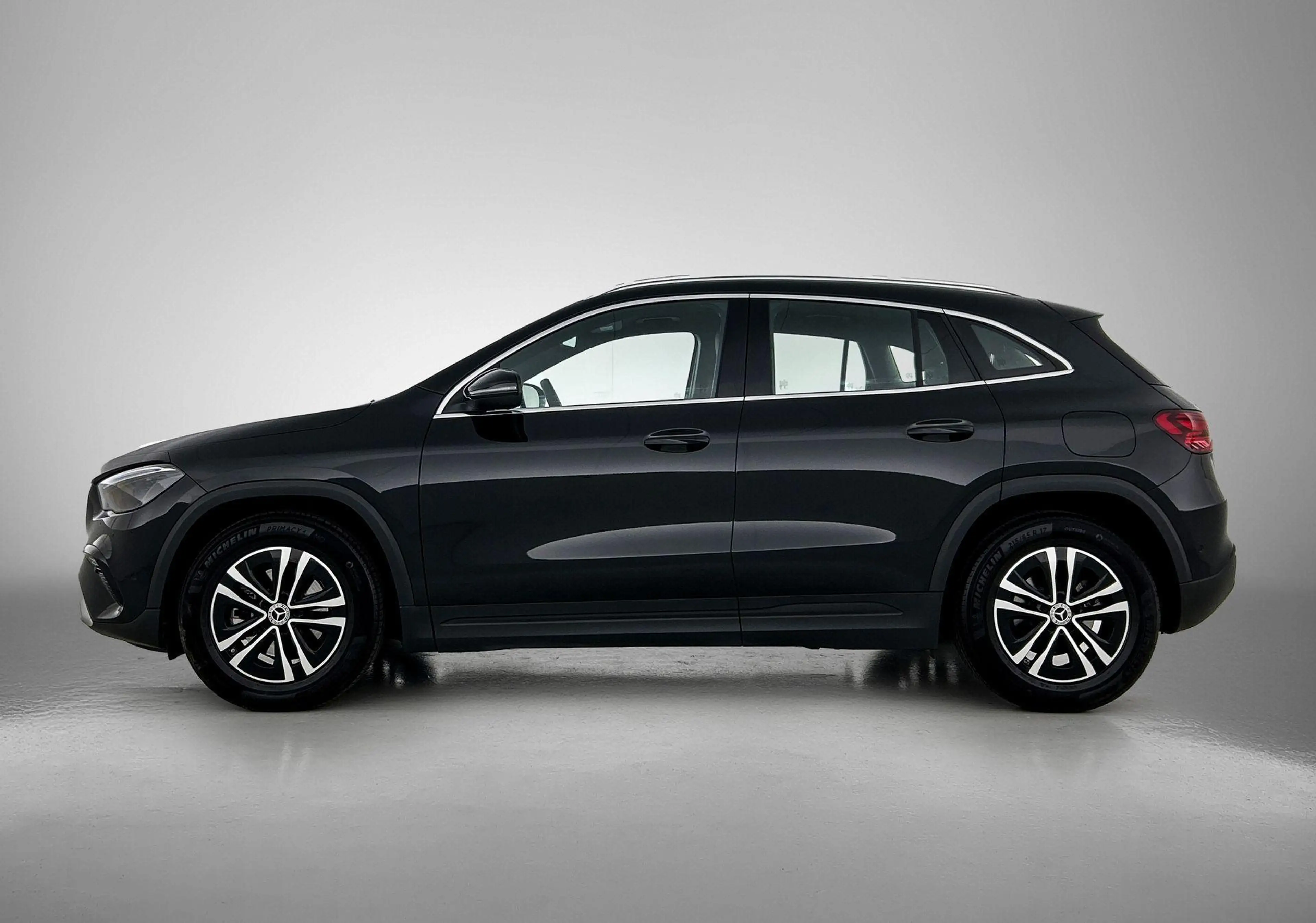 Mercedes-Benz GLA 180 GLA Essential Line — photo 6