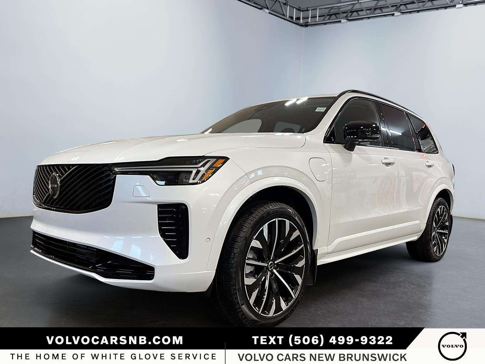 2026 Volvo XC90 T8 Ultra Dark Theme