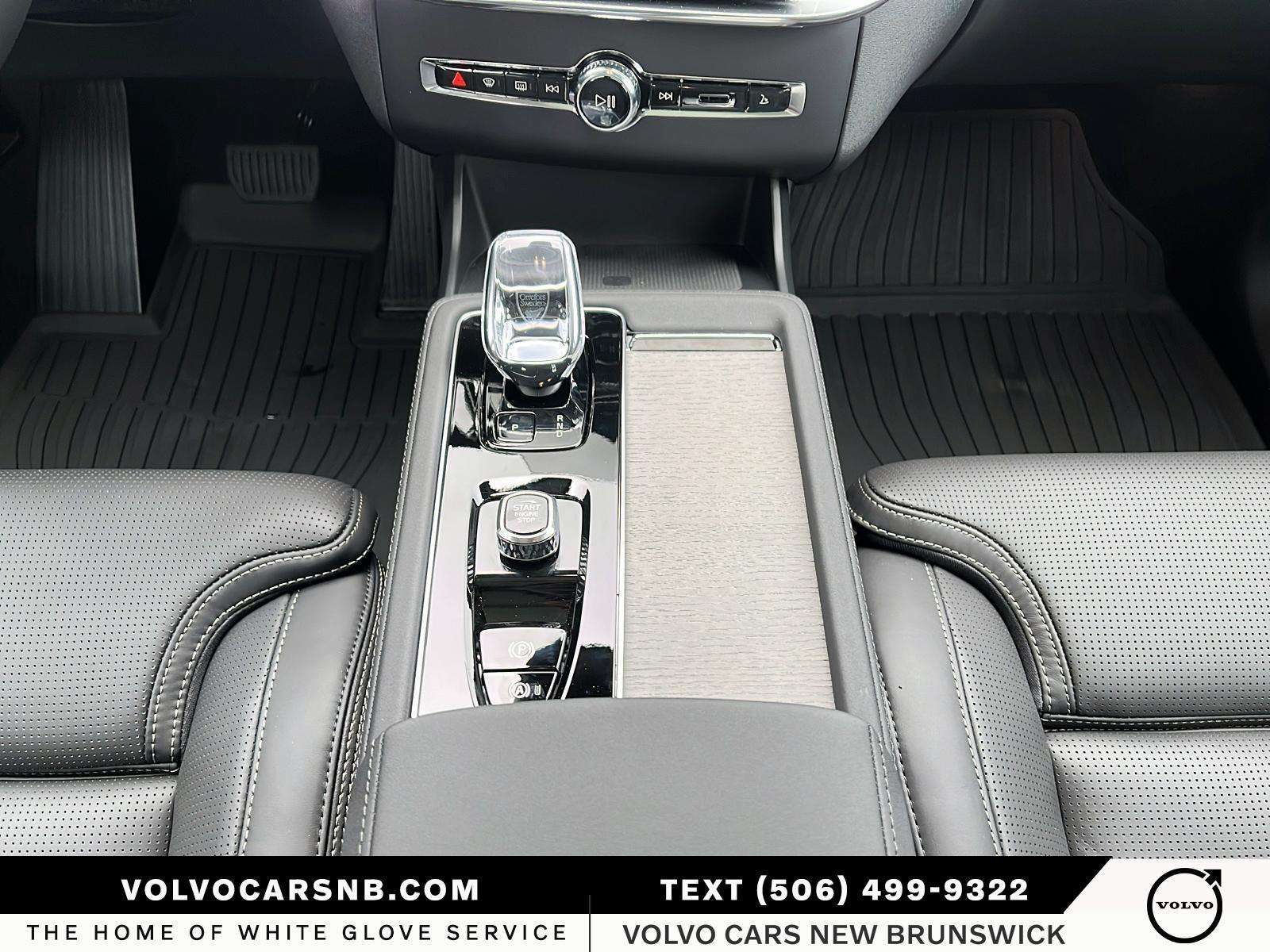 2026 Volvo XC90 T8 Ultra Dark Theme thumb 15