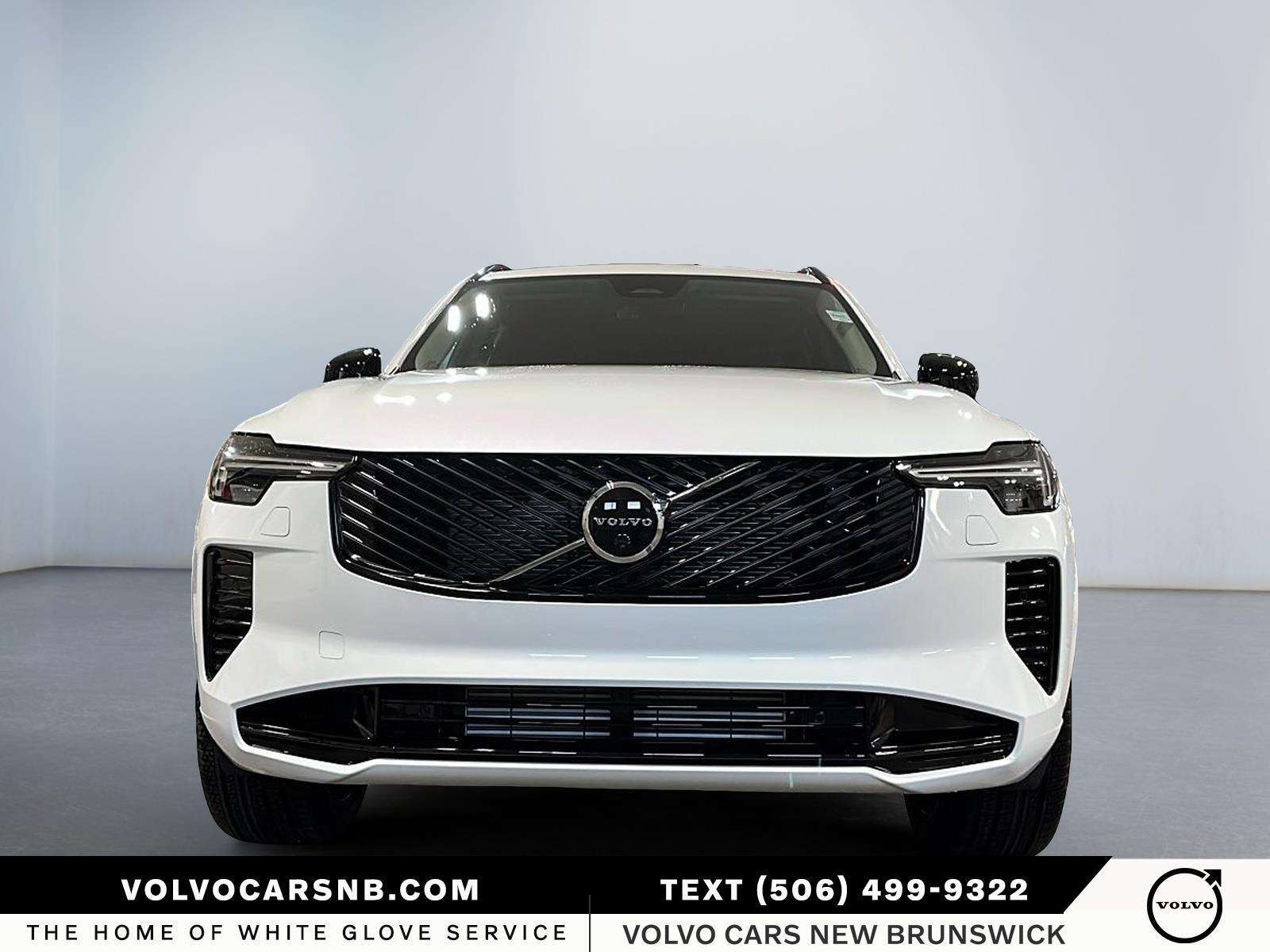 2026 Volvo XC90 T8 Ultra Dark Theme alt 2