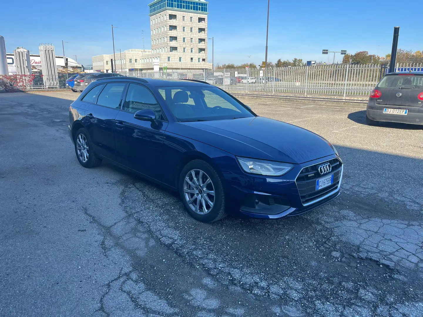 Audi A4 Avant 2.0 tdi mhev Business quattro 204cv s-tronic Blau - 1