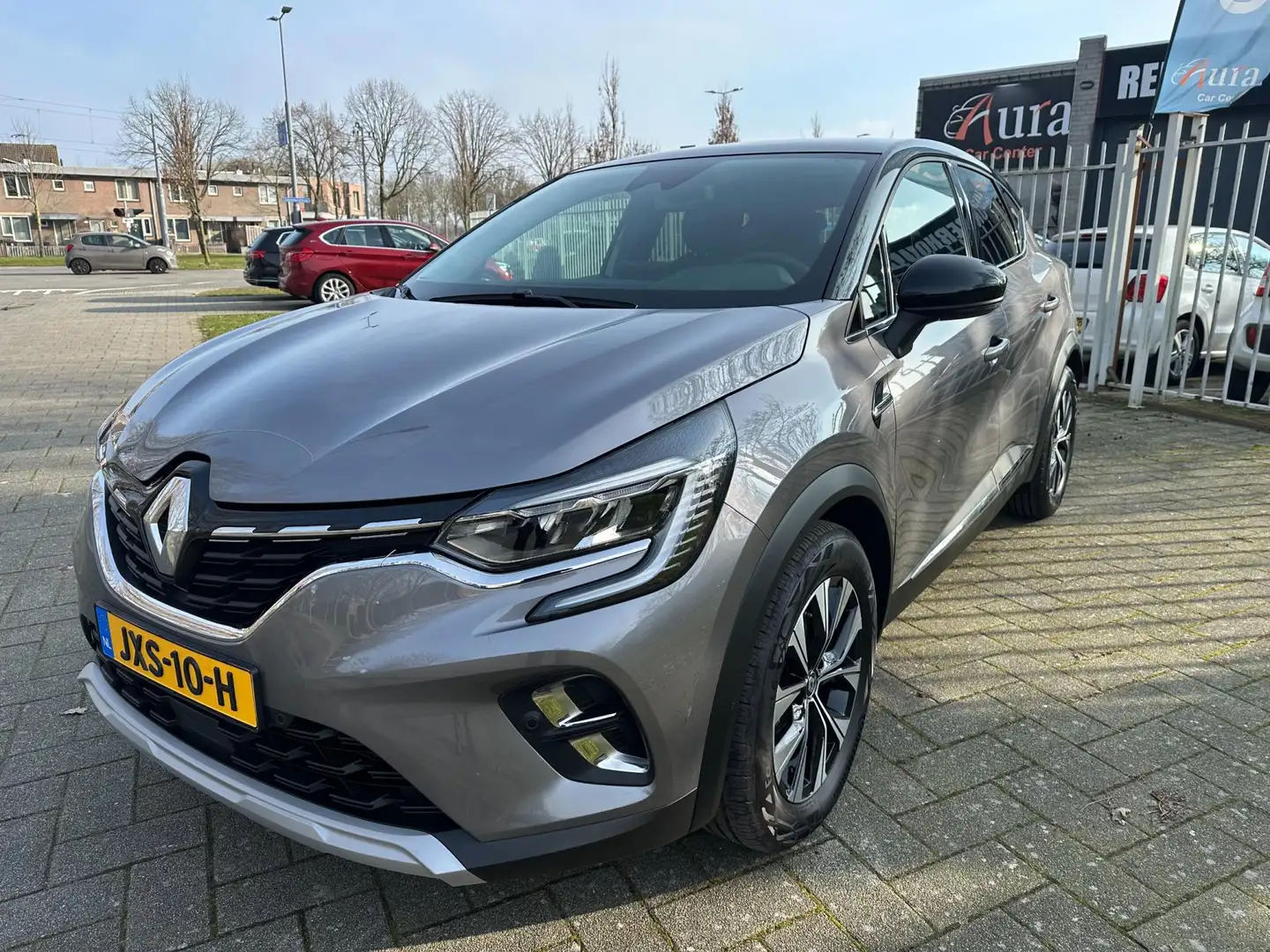 Renault Captur 1.6 E-Tech Hybrid 145 Initiale Paris Grau - 2