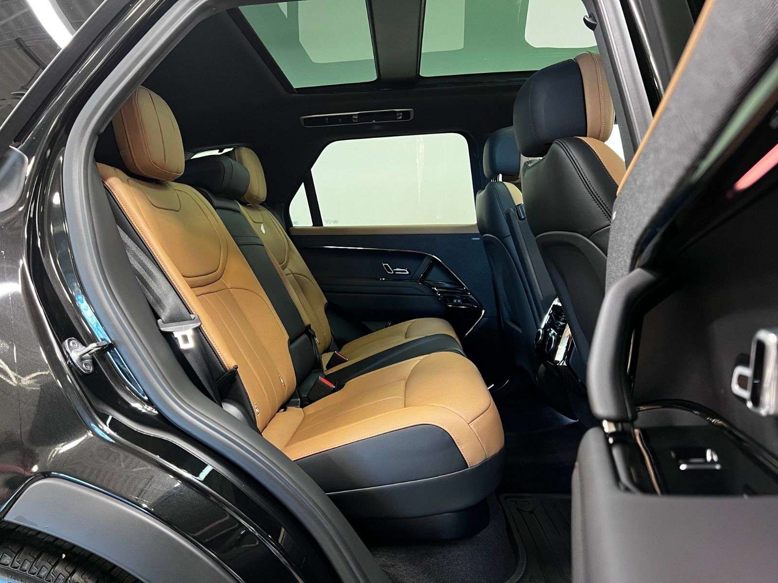 2026 Land Rover Range Rover Sport P400 DYNAMIC HSE thumb 24