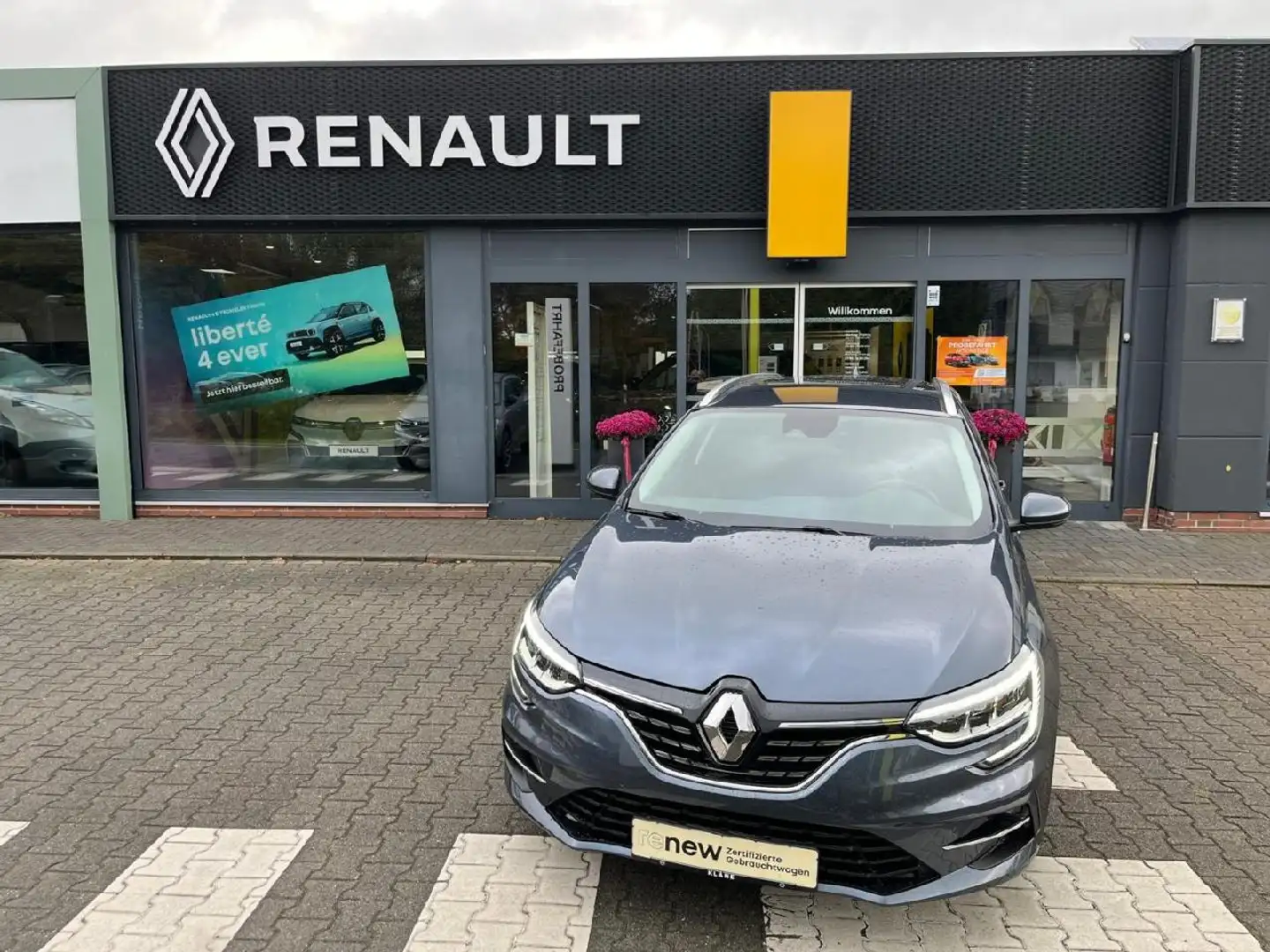 Renault Megane Grandtour Intens TCe 140 Intens EDC Gris - 1
