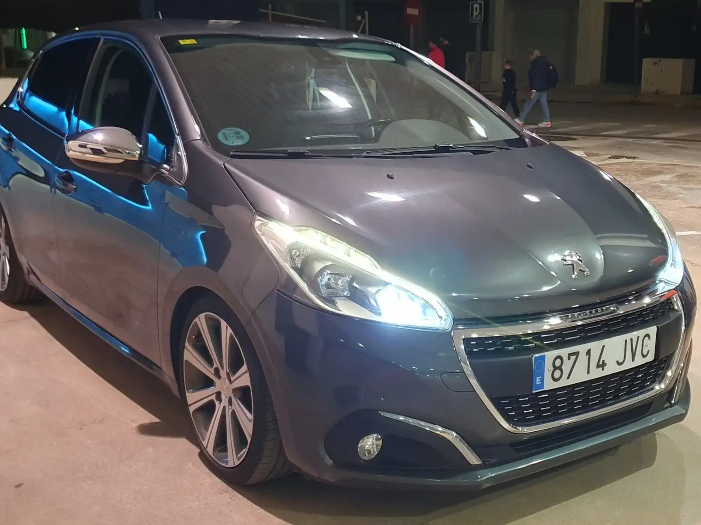 Peugeot 208 1.6BlueHDi Allure 100 - 1