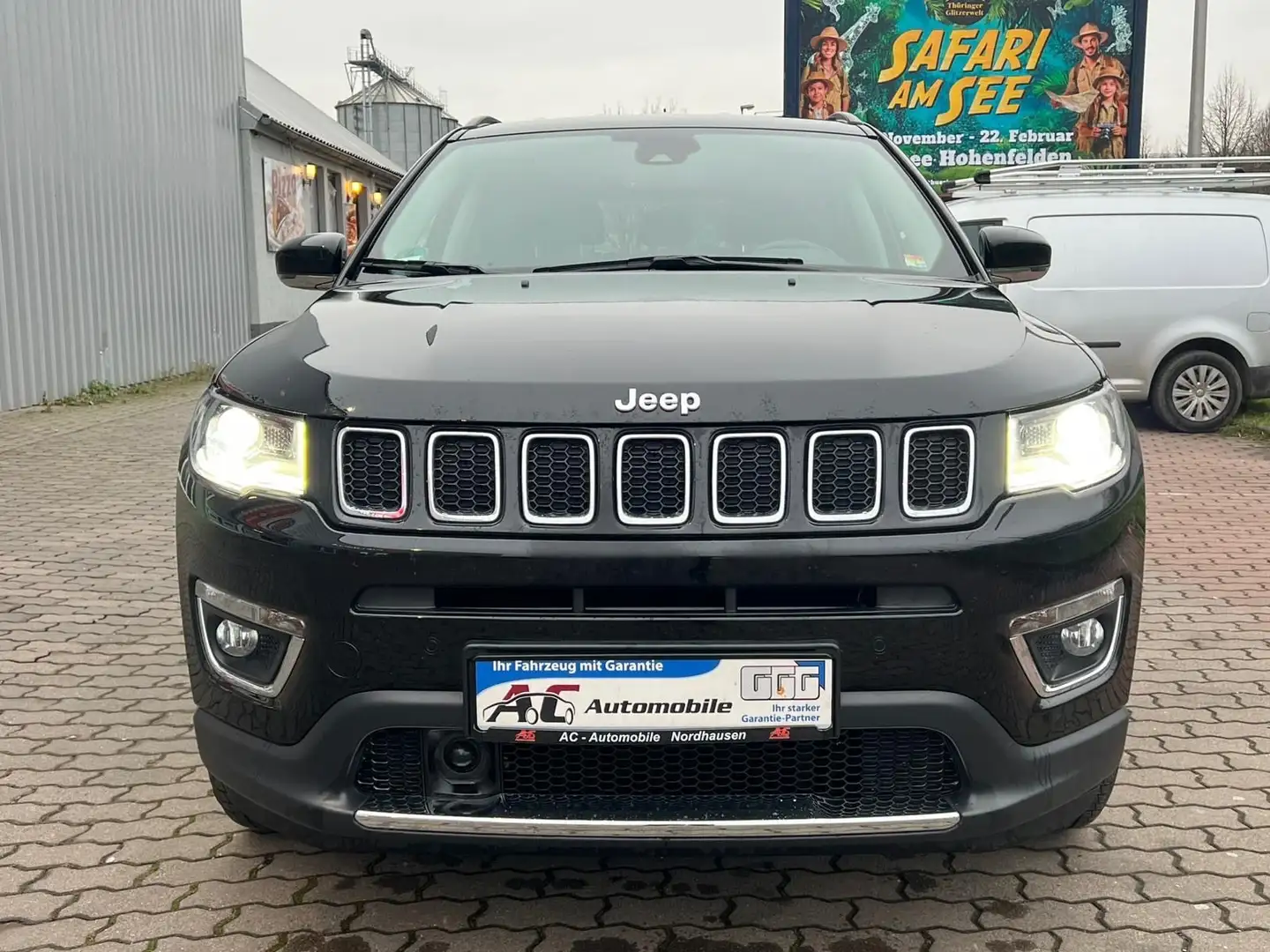 Jeep Compass Limited 4WD Schwarz - 2