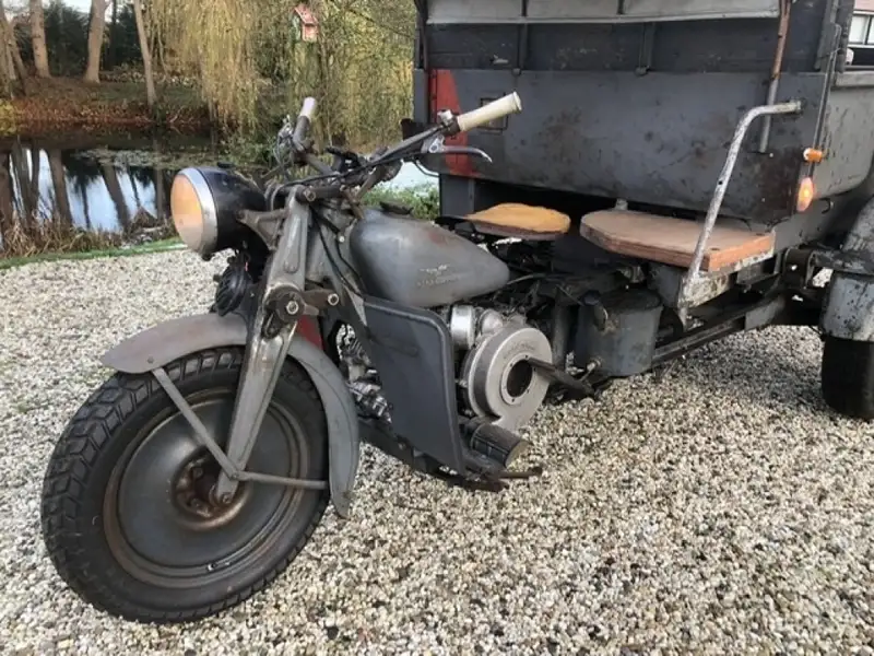 Moto Guzzi EYECATCHER / RECLAMEOBJECT - foto 2