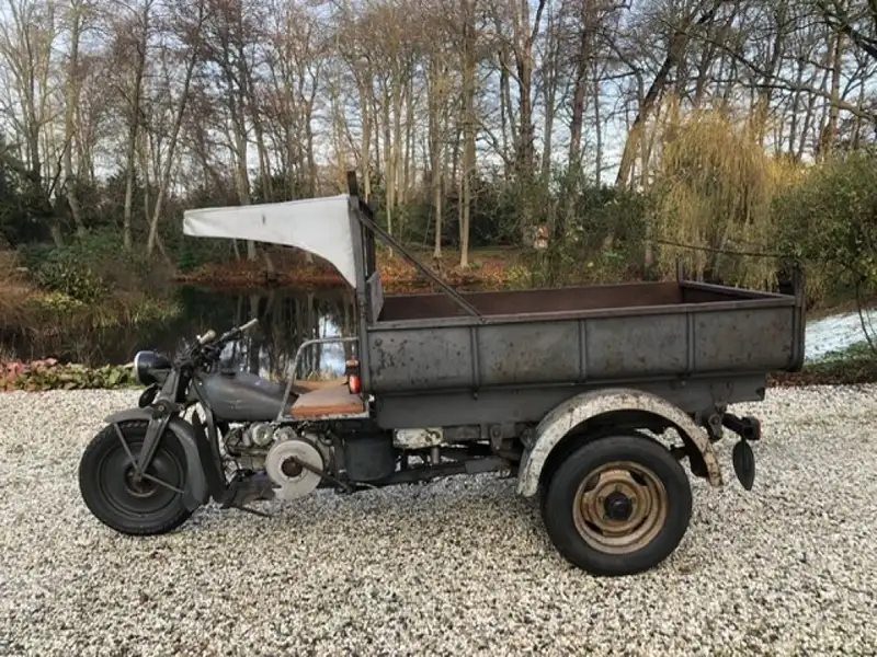 Moto Guzzi EYECATCHER / RECLAMEOBJECT - foto 3