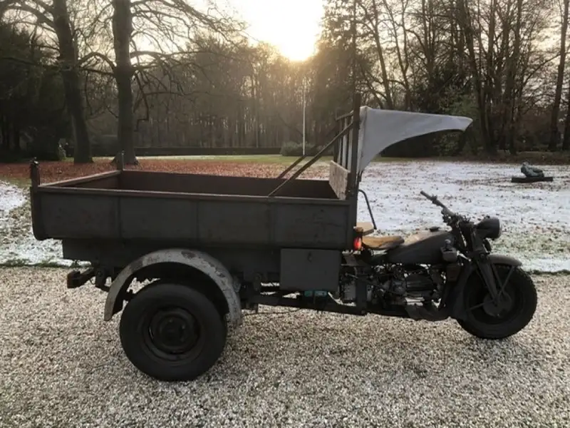 Moto Guzzi EYECATCHER / RECLAMEOBJECT - foto 7