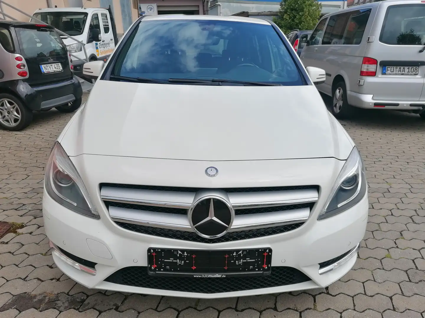 Mercedes-Benz B 180 CDI / Euro 5 / Xenon / 2-Hand / TÜV NEU Weiß - 1